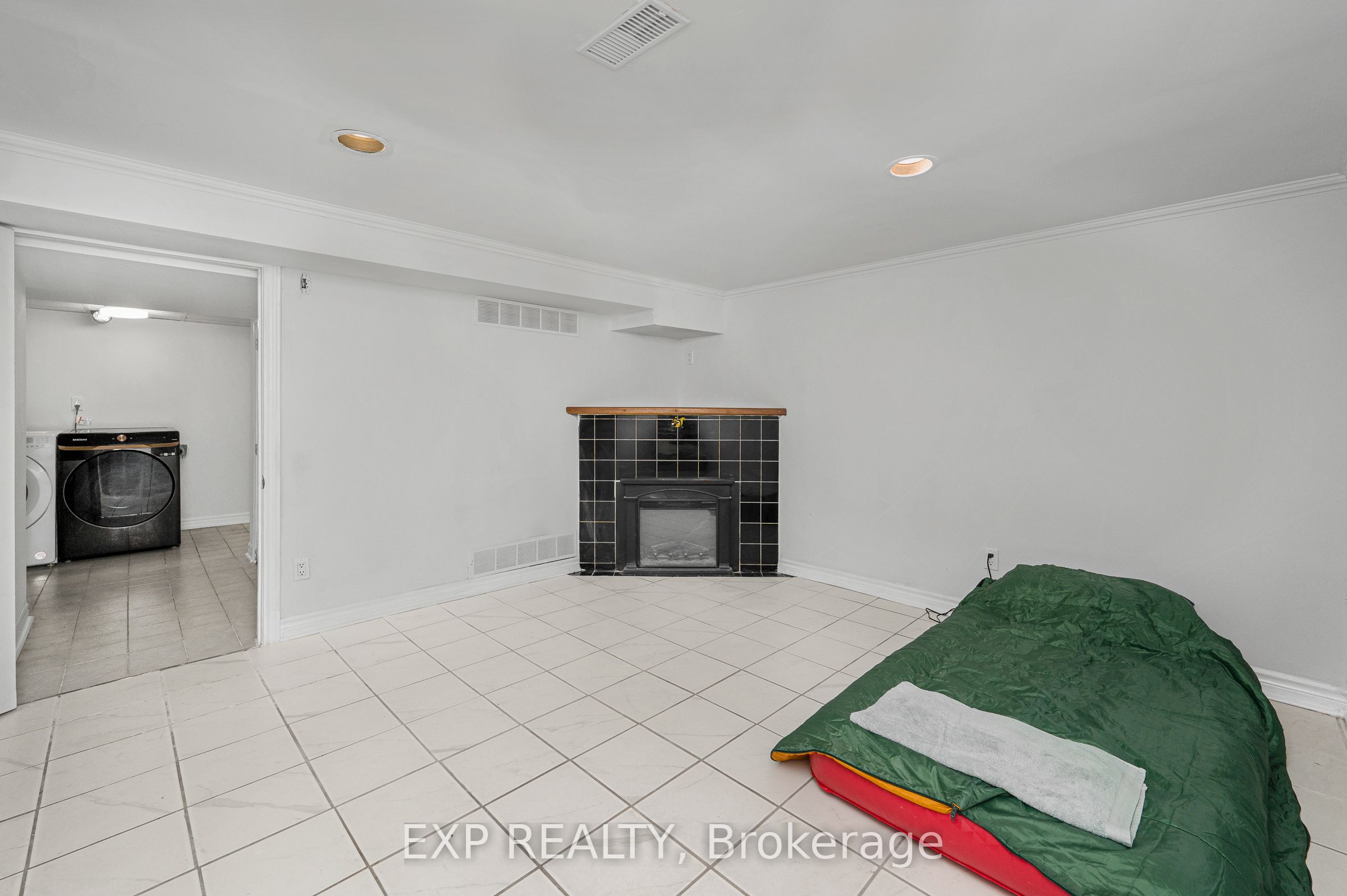 132 Heslop Road Property Photo 34
