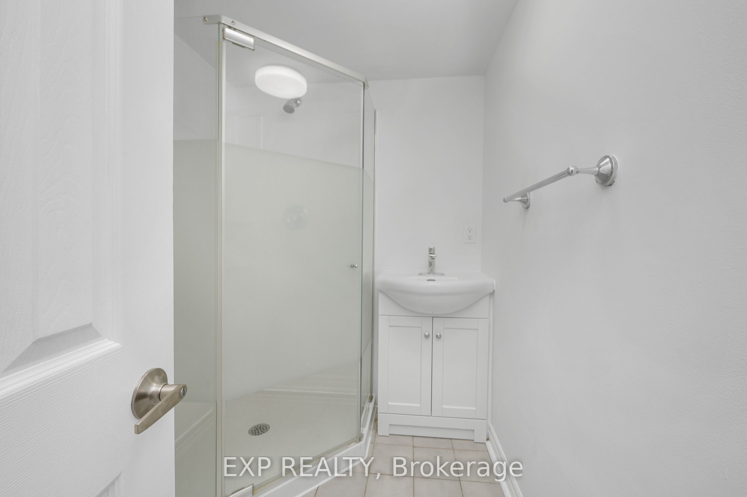 132 Heslop Road Property Photo 37
