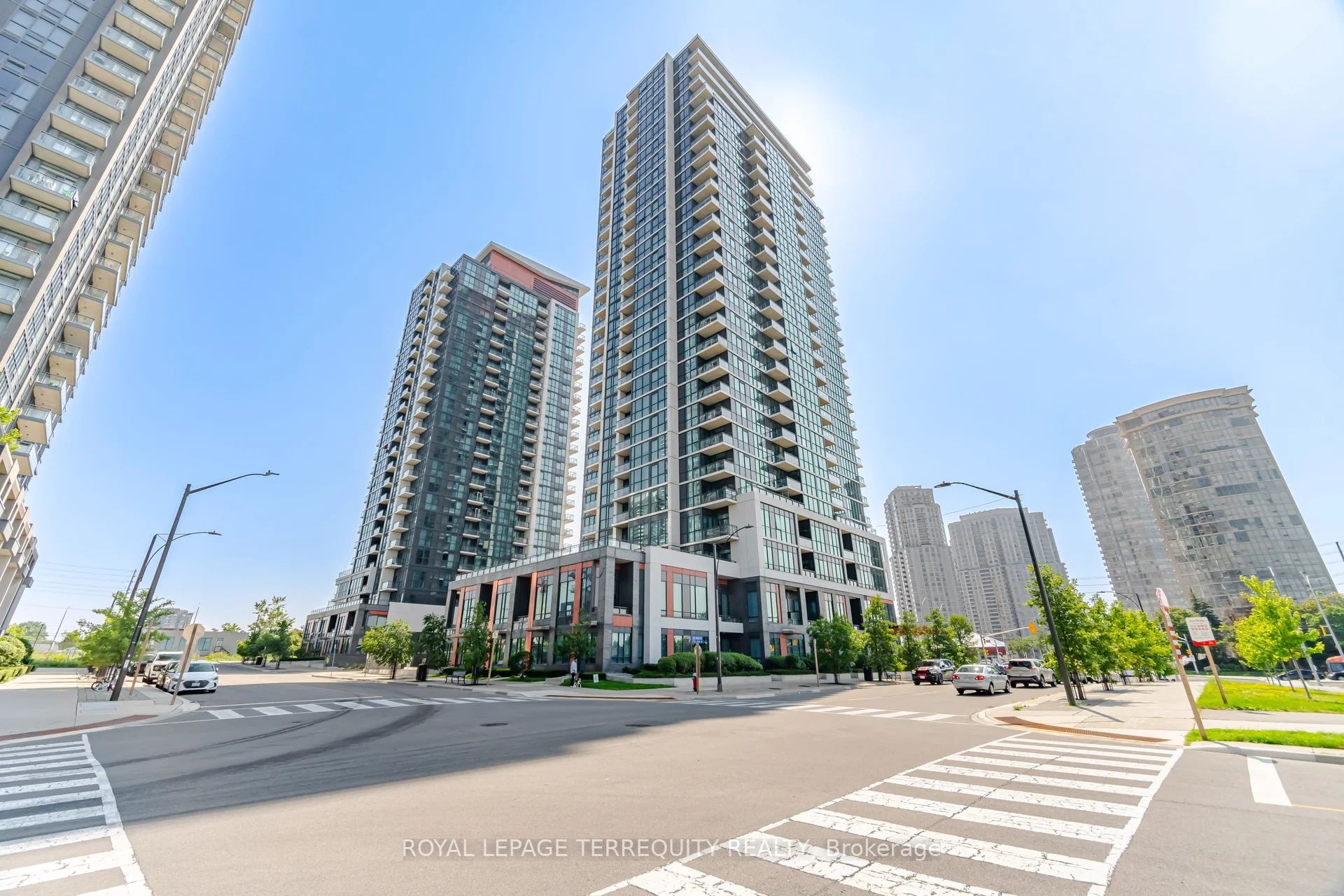 75 Eglinton Avenue W 703 Property Photo 1