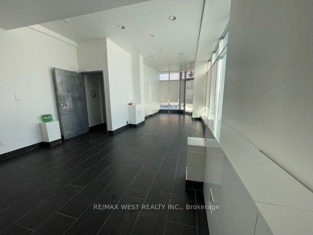 473a Rogers Road Property Photo 4