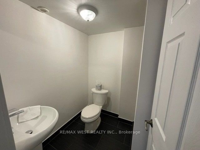 473a Rogers Road Property Photo 11