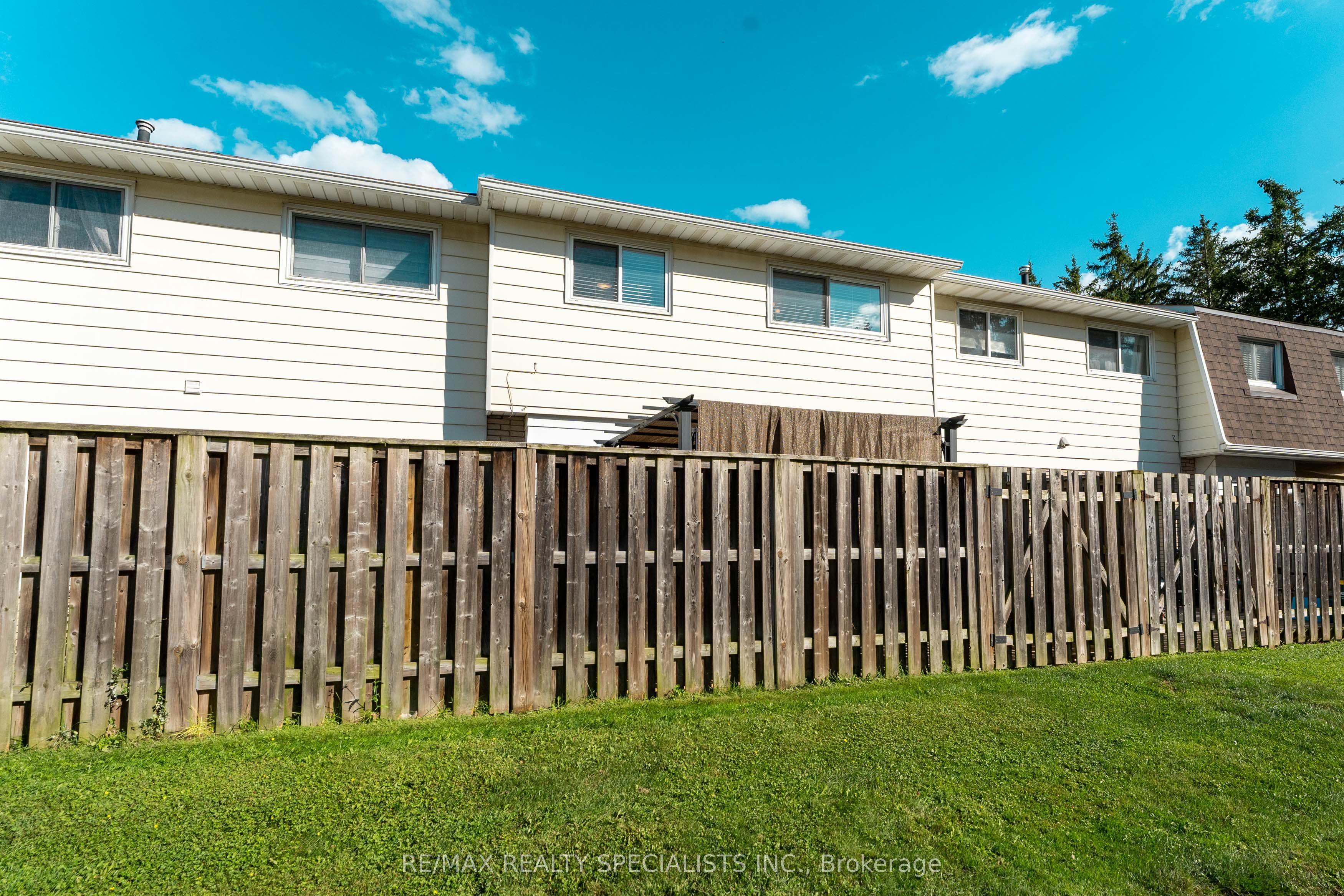 2230 Upper Middle Road 3 Property Photo 34
