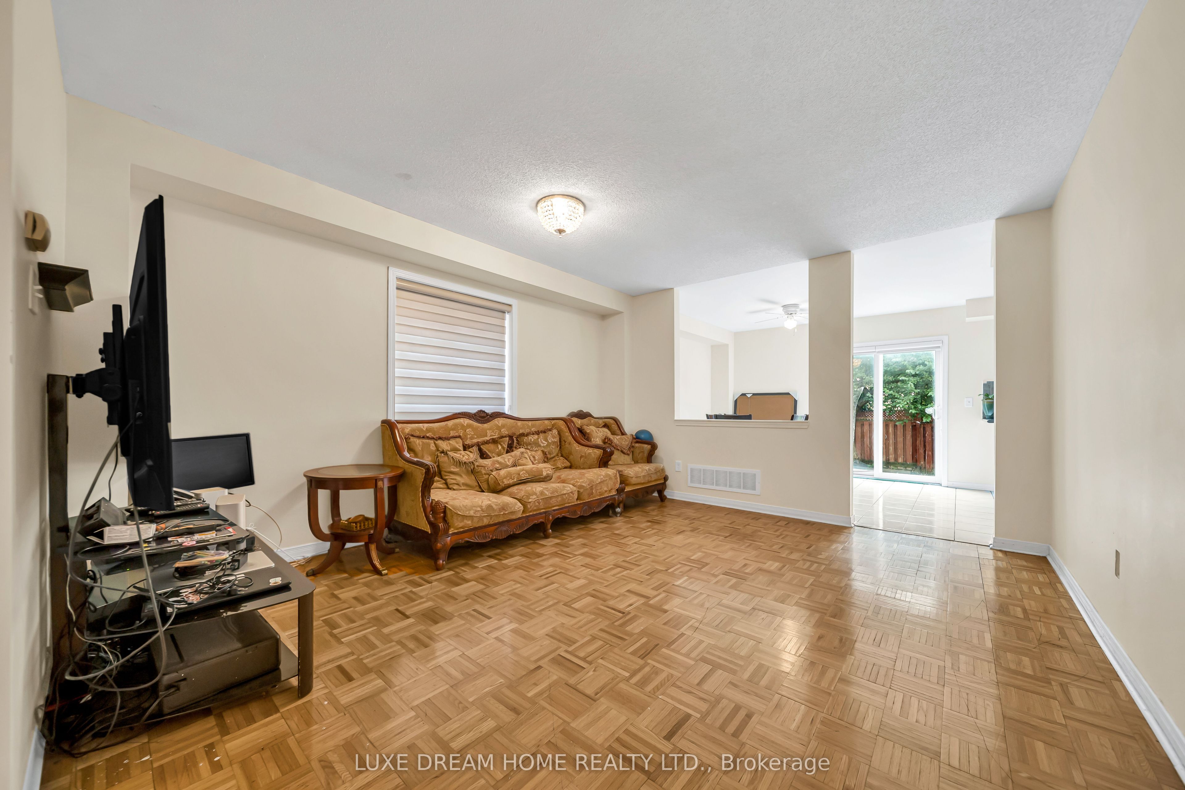 7 Grape Trail Property Photo 6