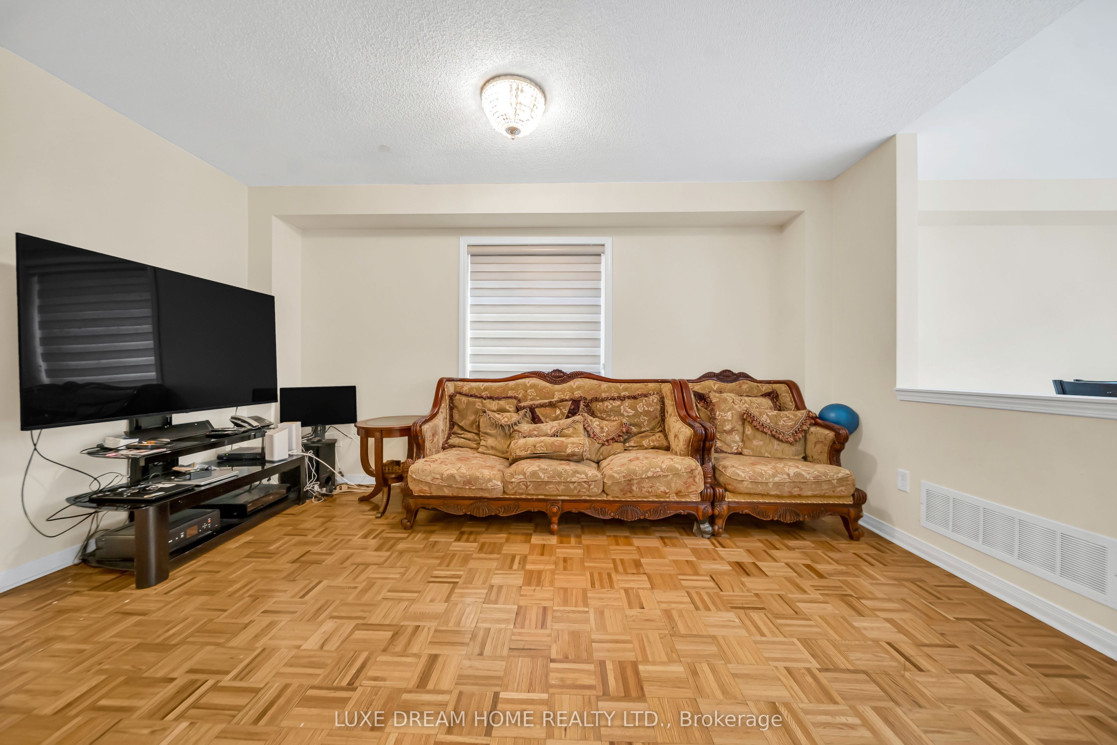 7 Grape Trail Property Photo 7