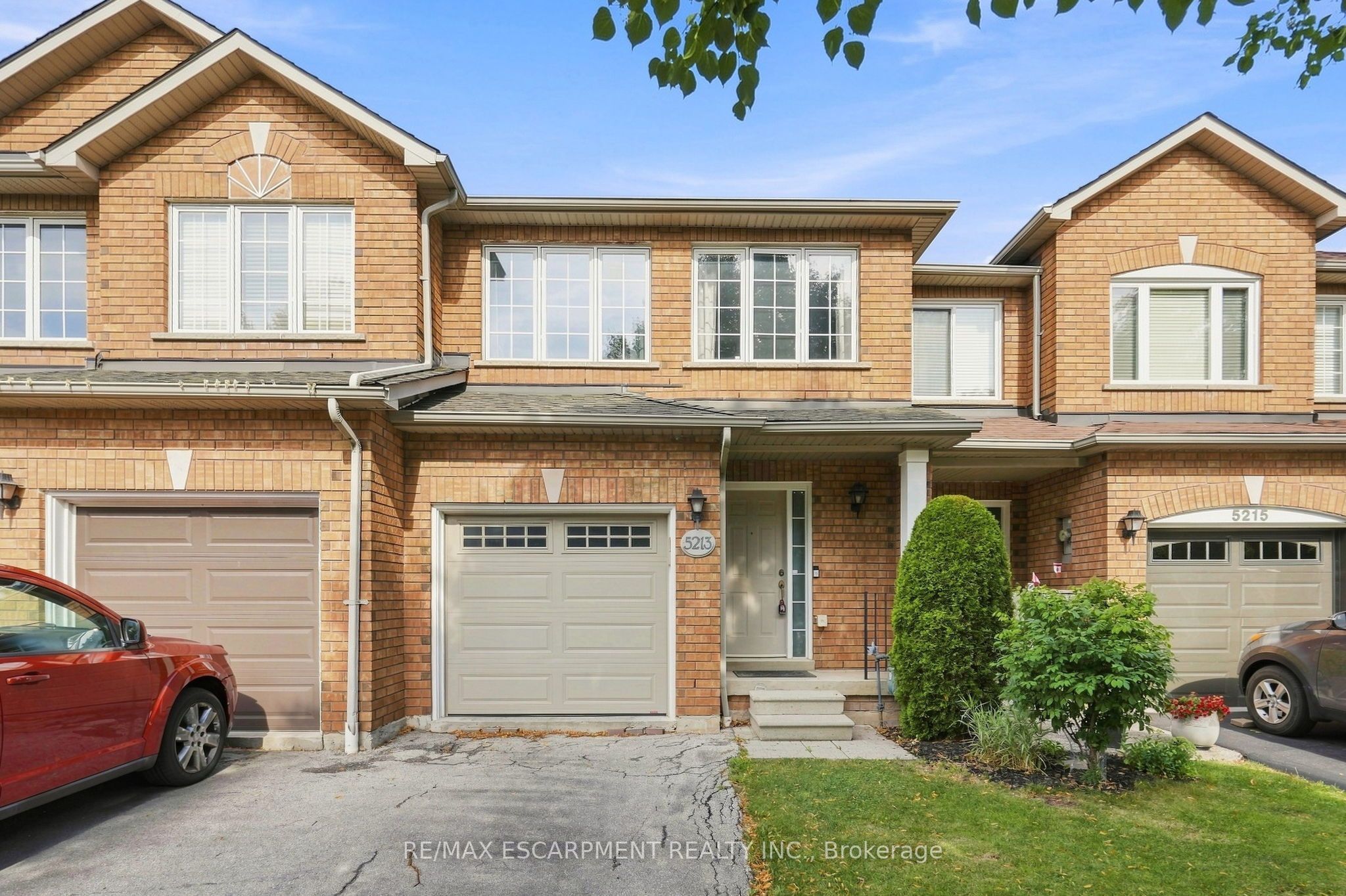 5213 Thornburn Drive Property Photo 1