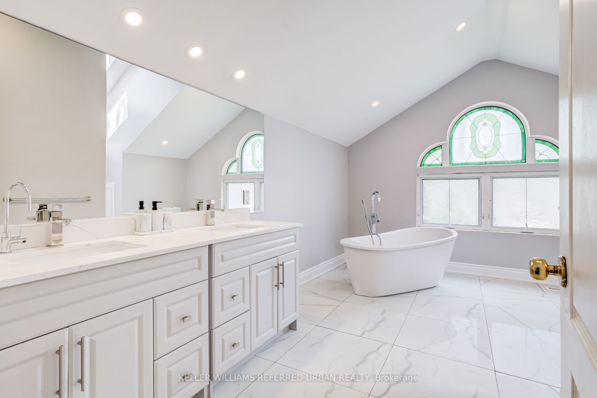 876 Parkland Avenue Property Photo 22