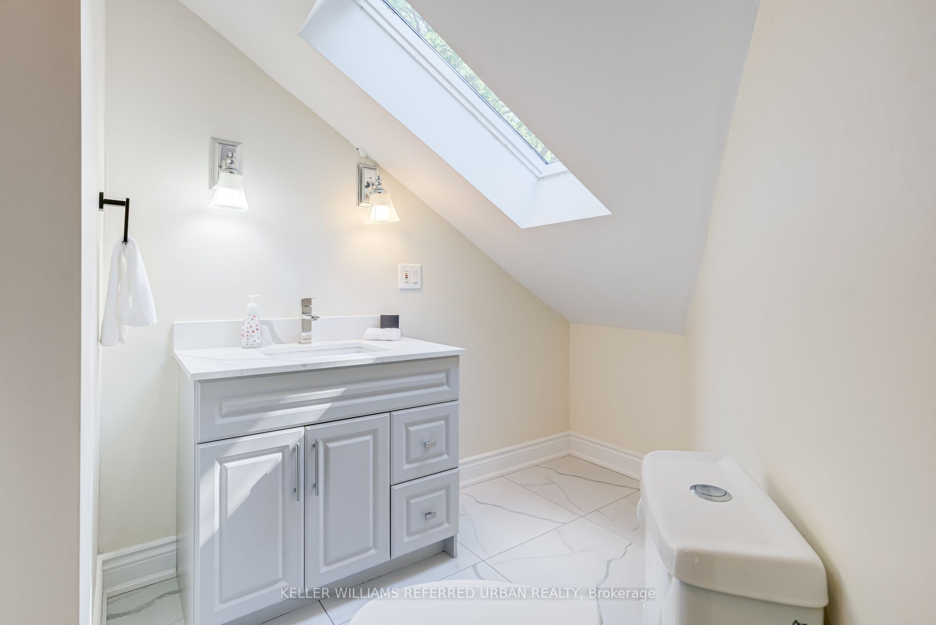 876 Parkland Avenue Property Photo 29
