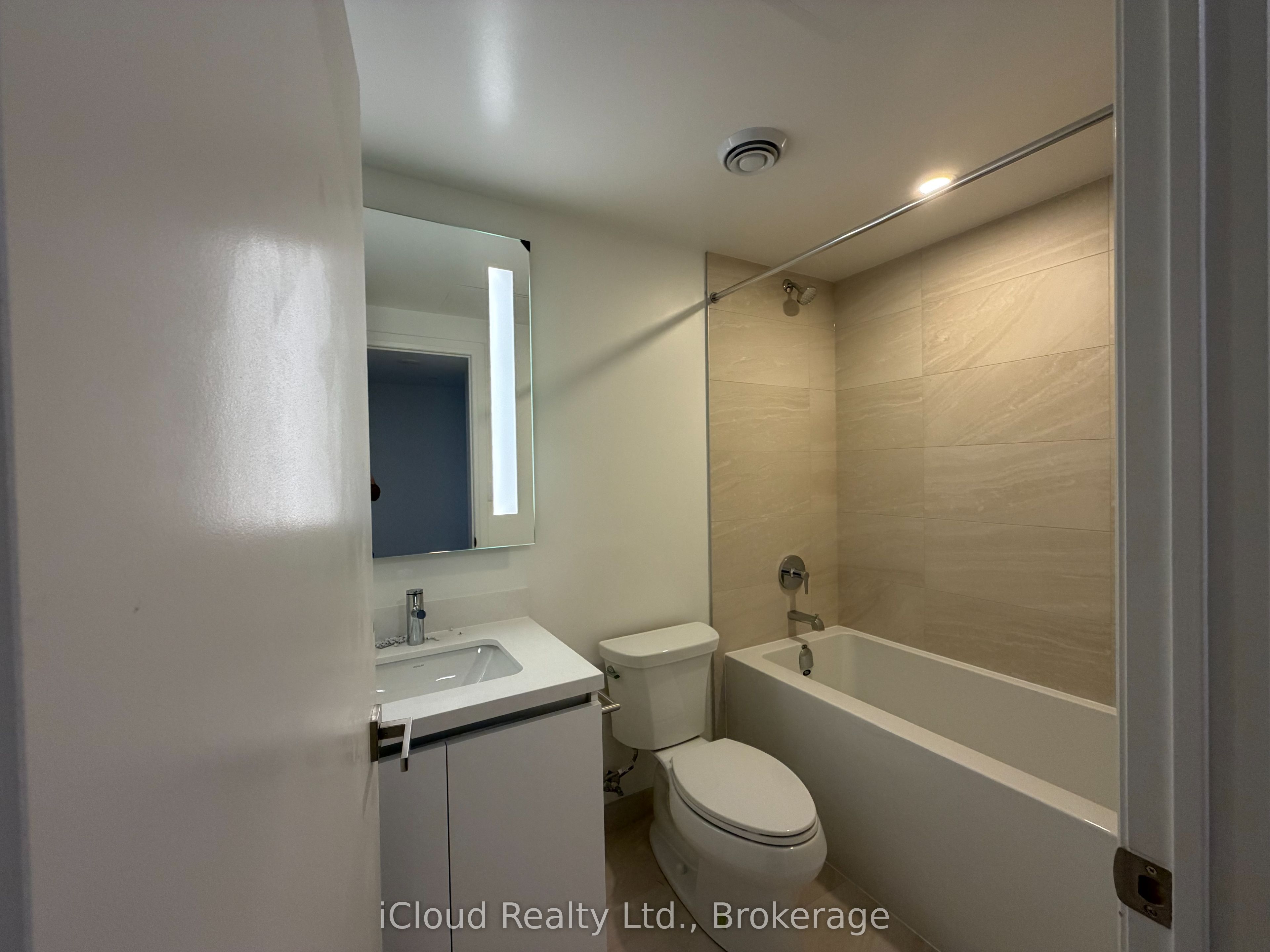 4015 The Exchange 5304 Property Photo 6