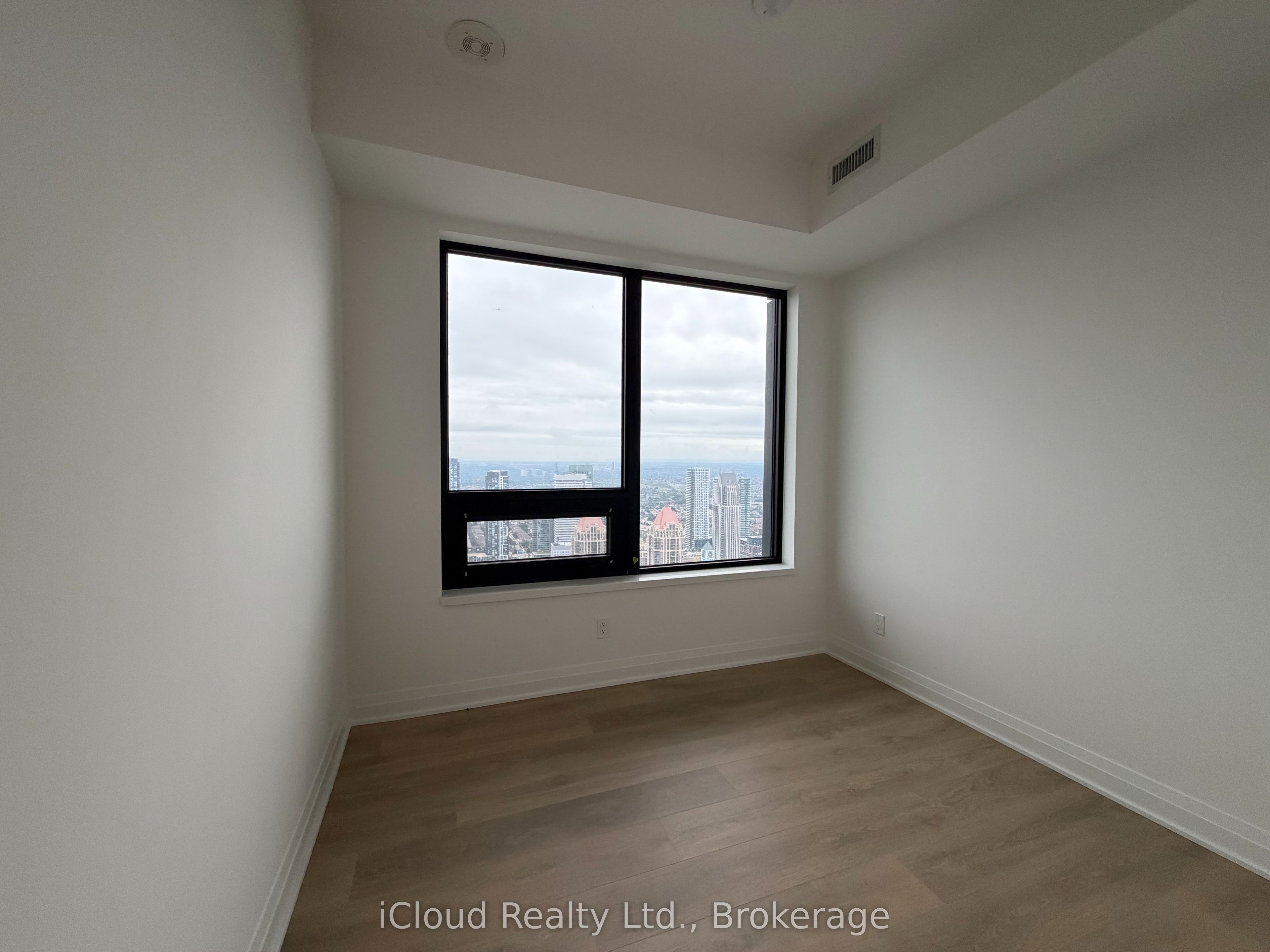 4015 The Exchange 5304 Property Photo 10