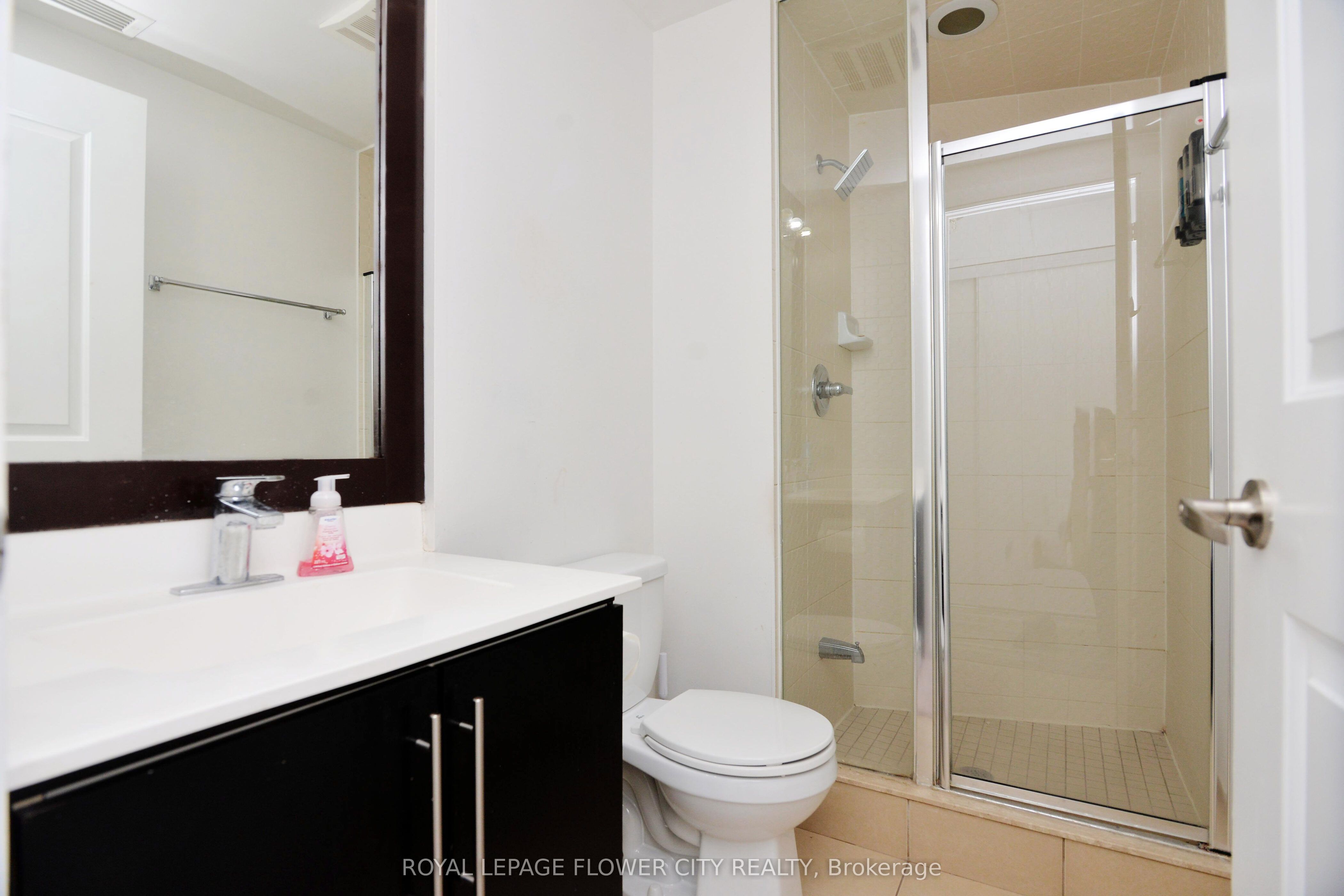 330 Burnhamthorpe Road W 1902 Property Photo 19