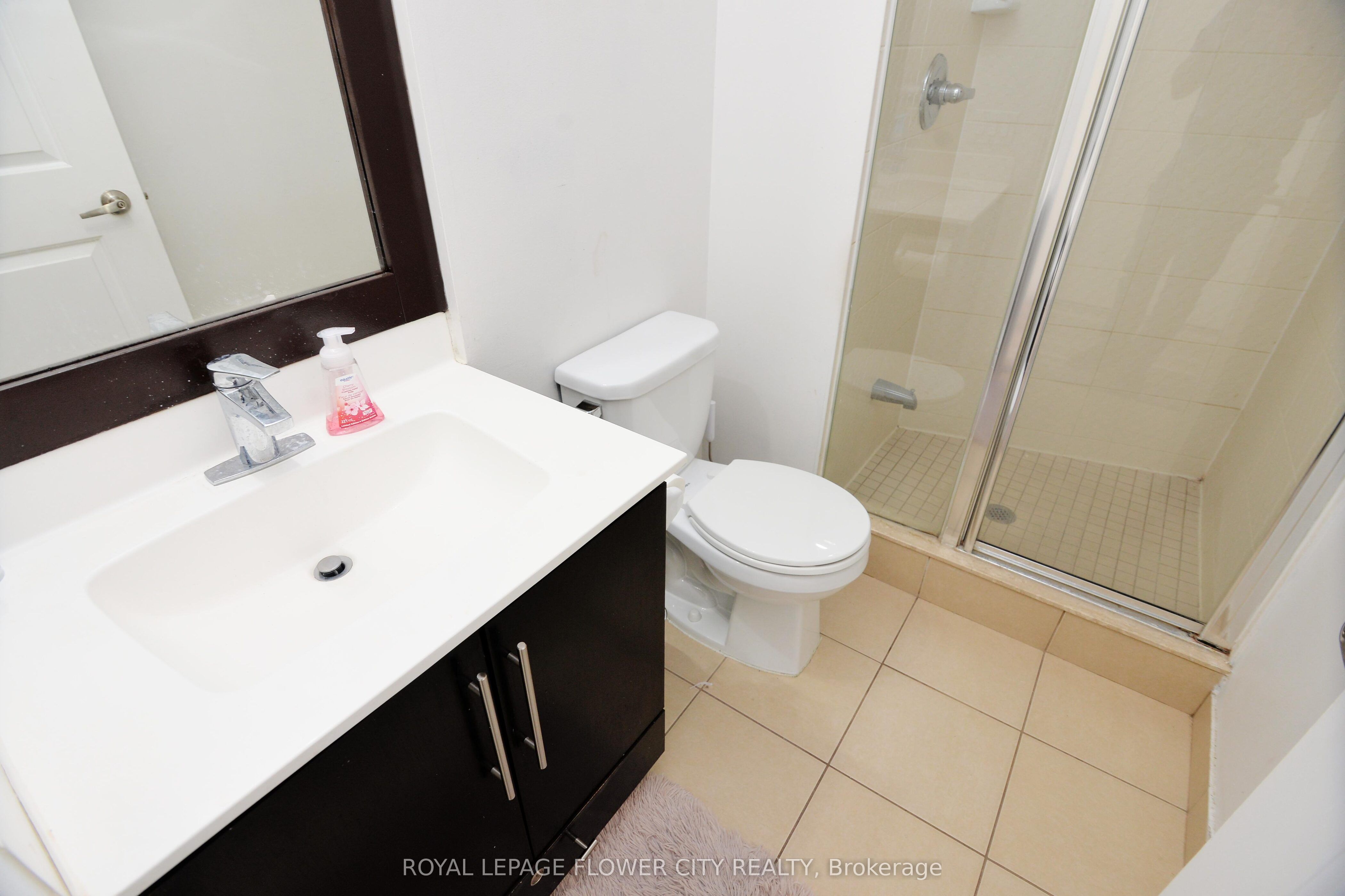 330 Burnhamthorpe Road W 1902 Property Photo 20