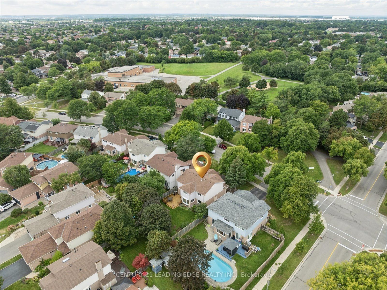 3074 Tours Road Property Photo 5