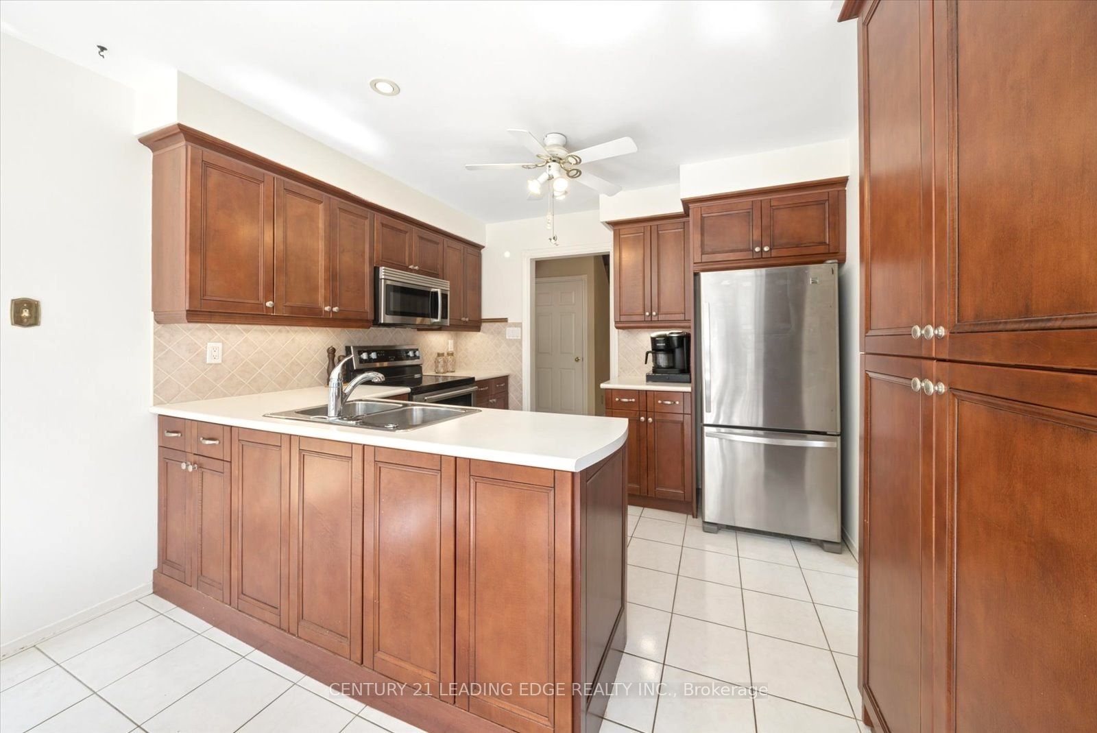 3074 Tours Road Property Photo 14