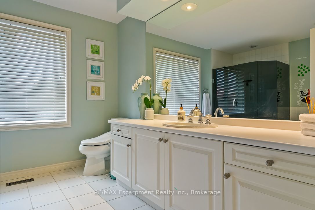 2372 Carrington Place Property Photo 27