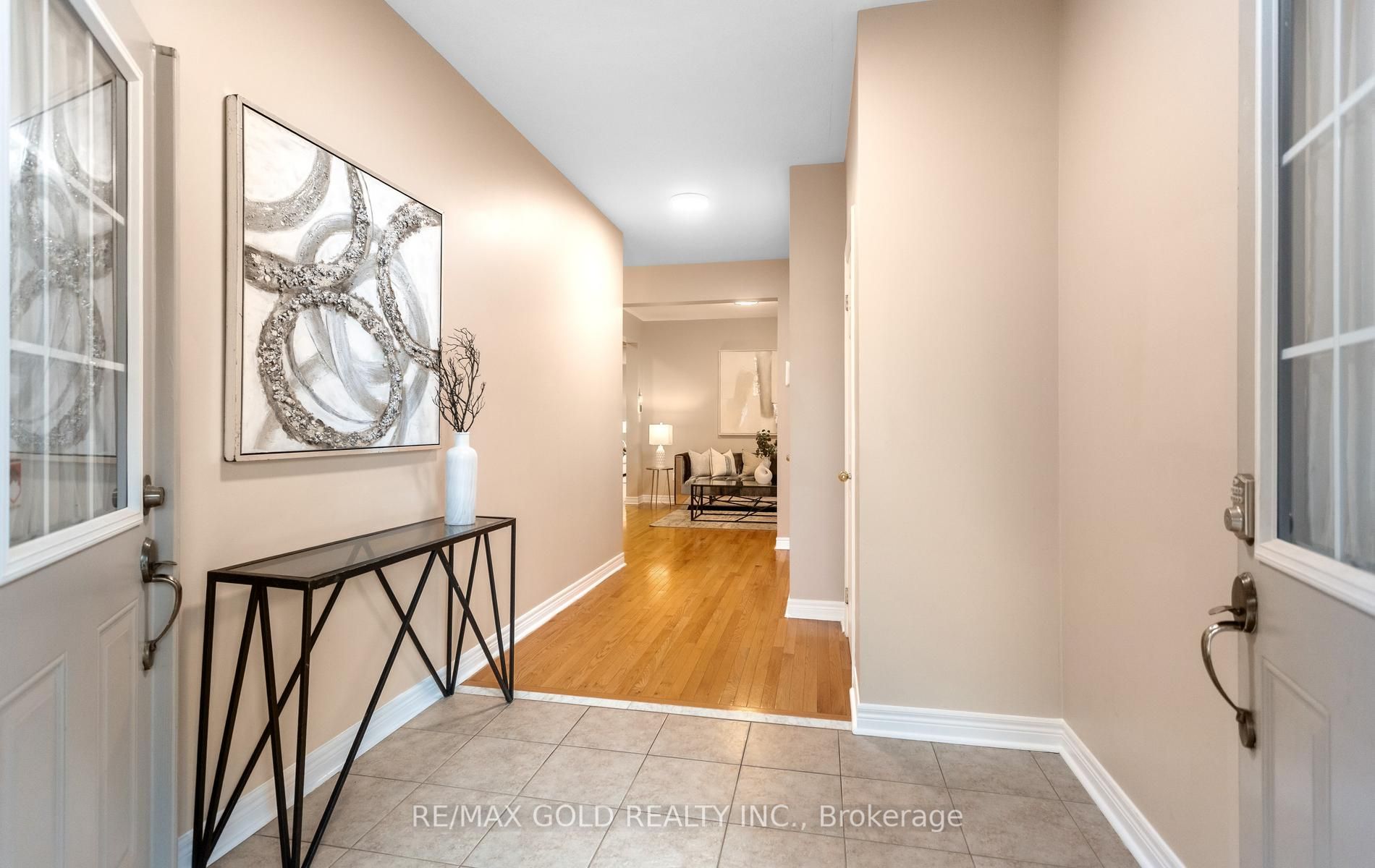 408 Bessborough Drive Property Photo 8
