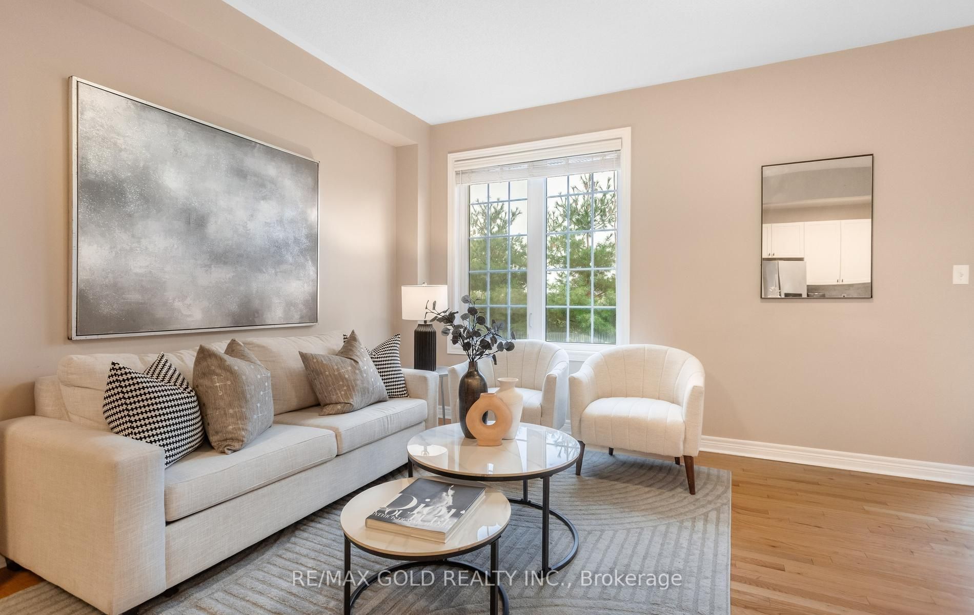 408 Bessborough Drive Property Photo 19
