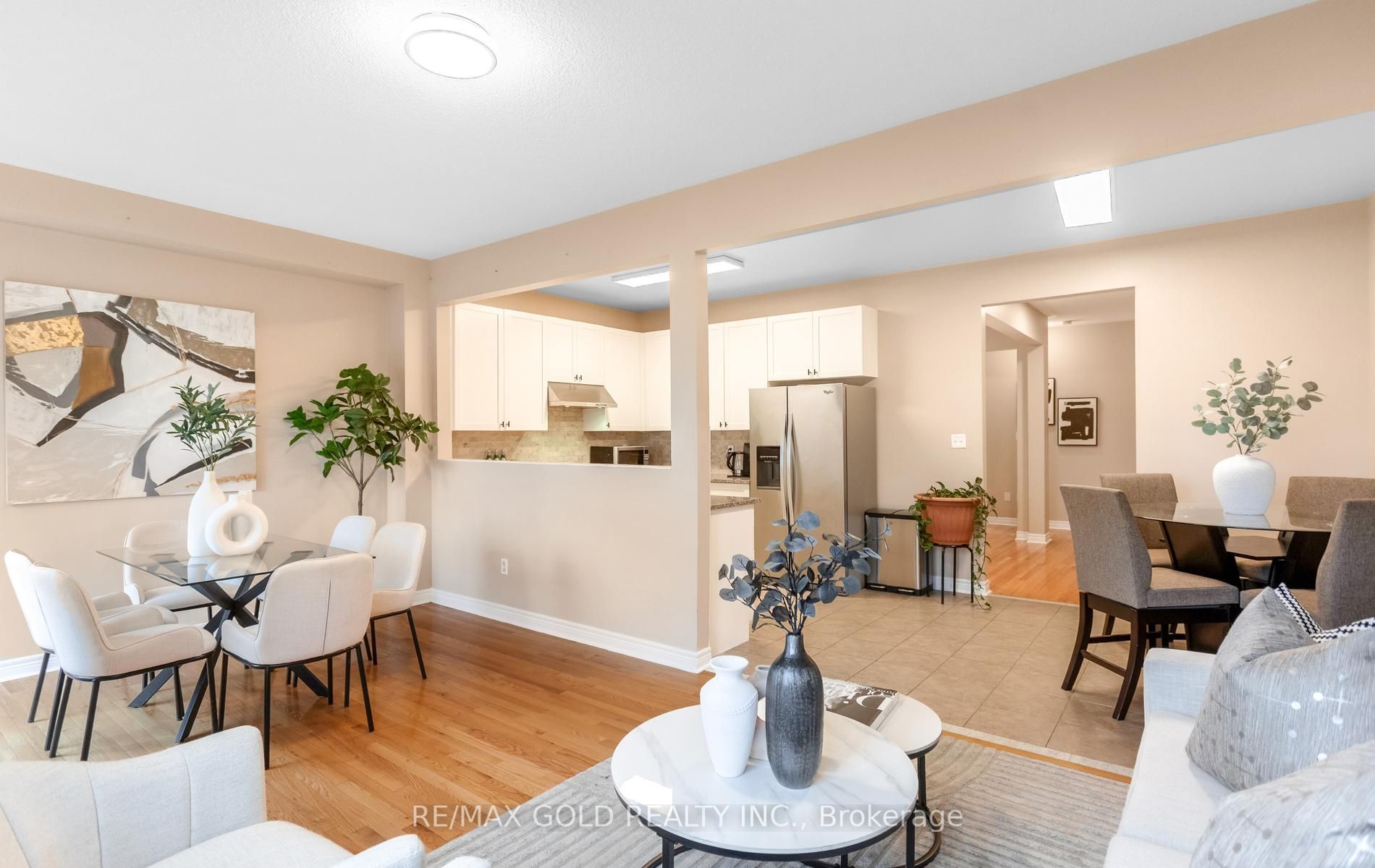 408 Bessborough Drive Property Photo 25