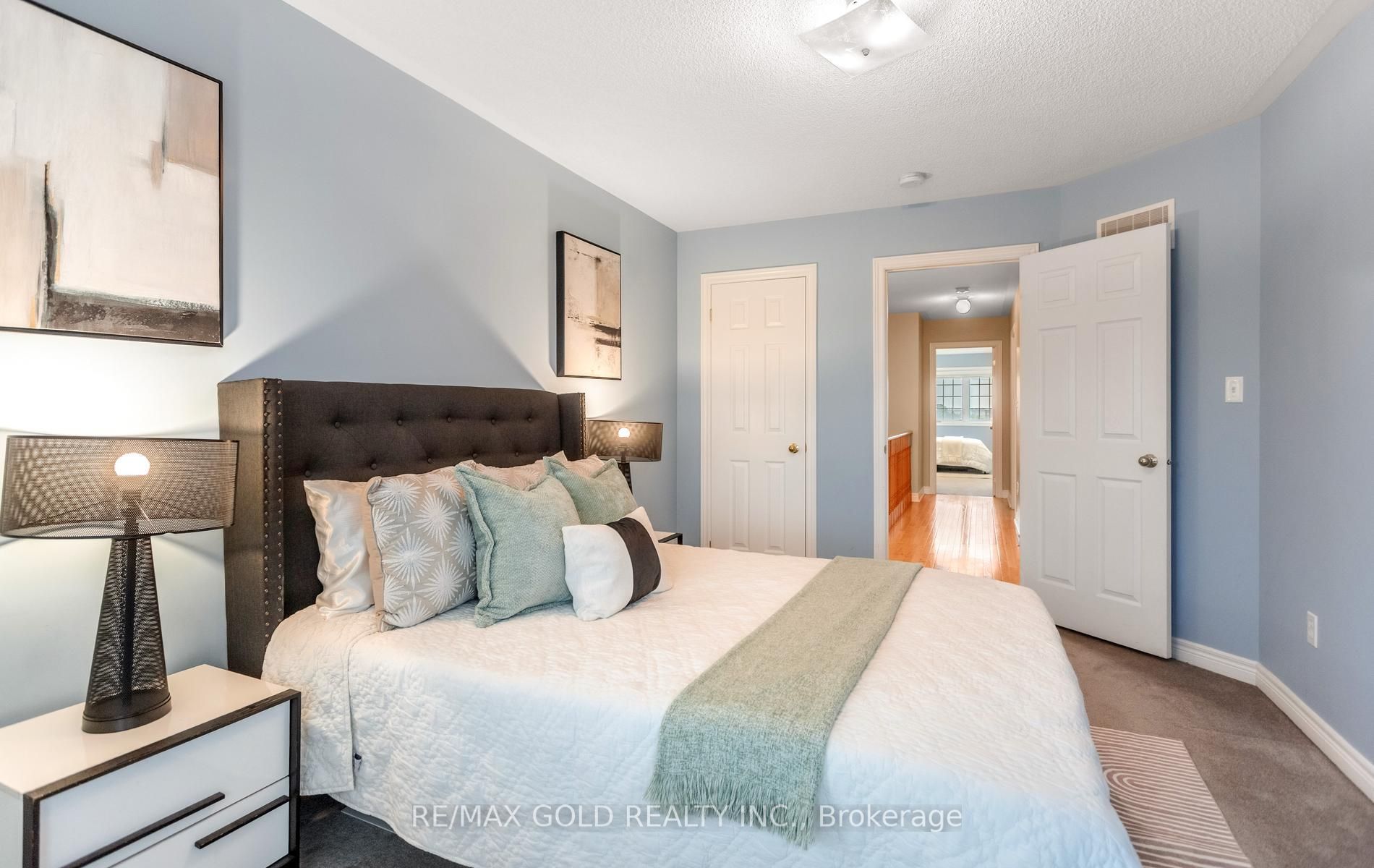 408 Bessborough Drive Property Photo 37