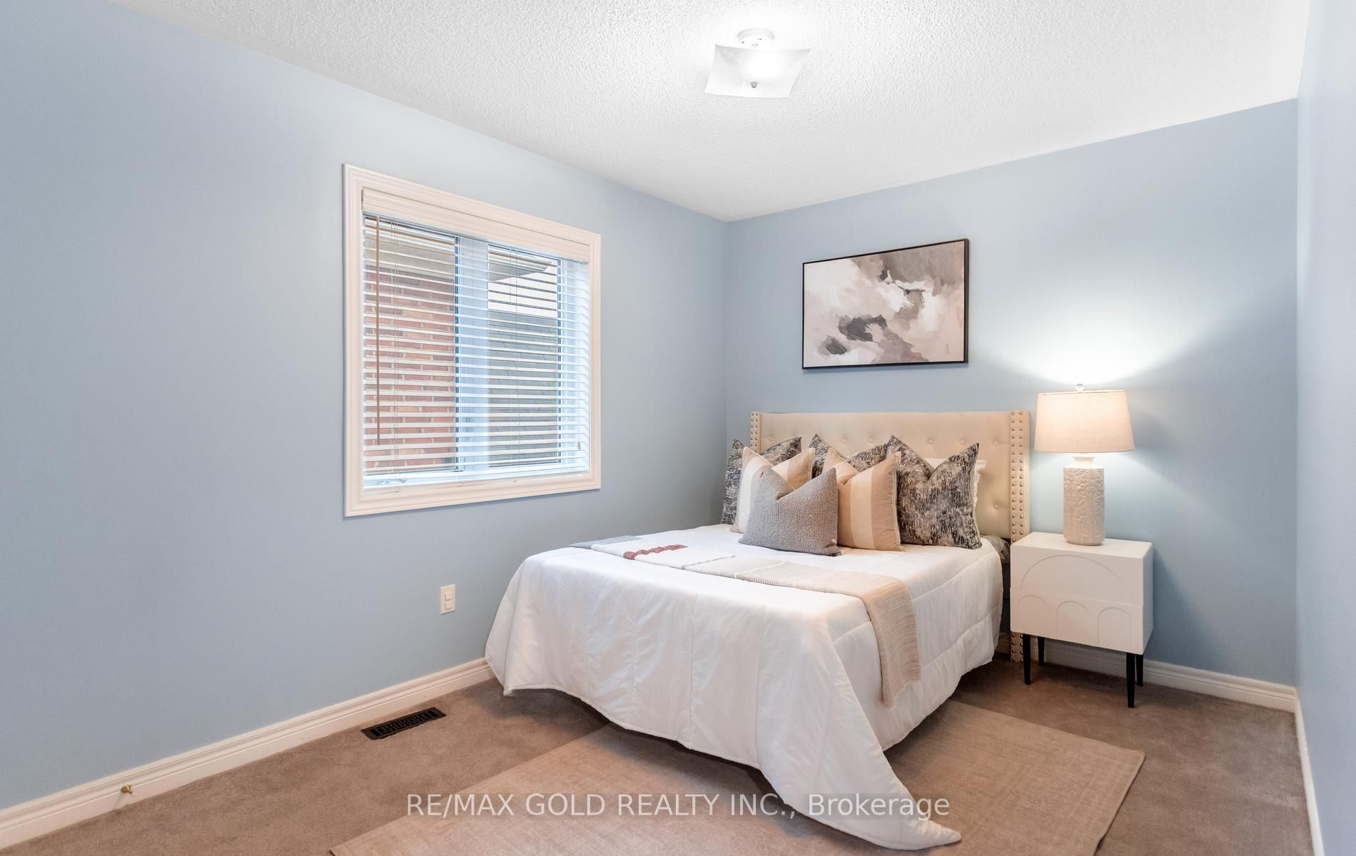 408 Bessborough Drive Property Photo 39