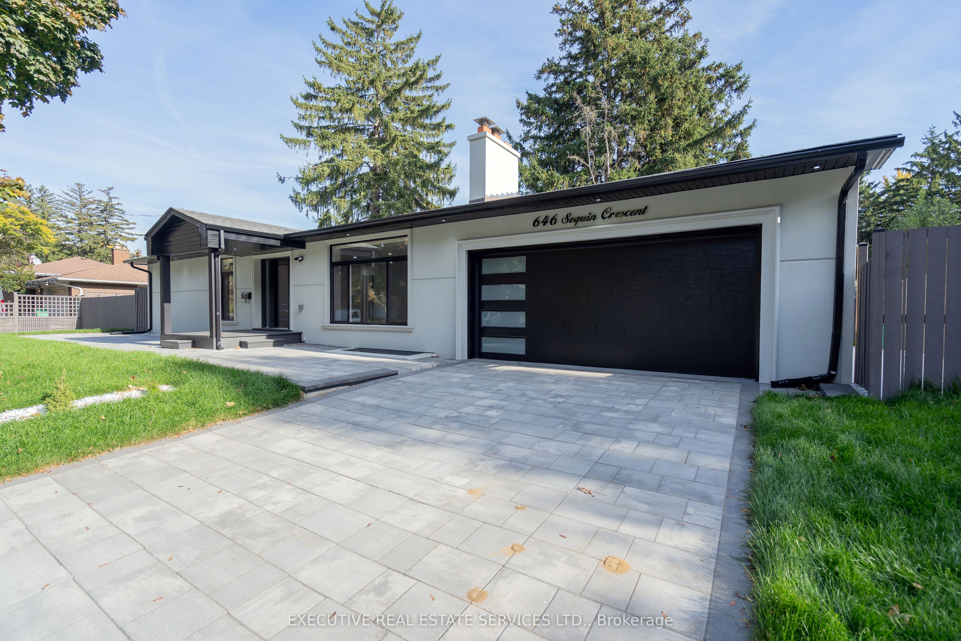 646 Sequin Crescent Property Photo 1