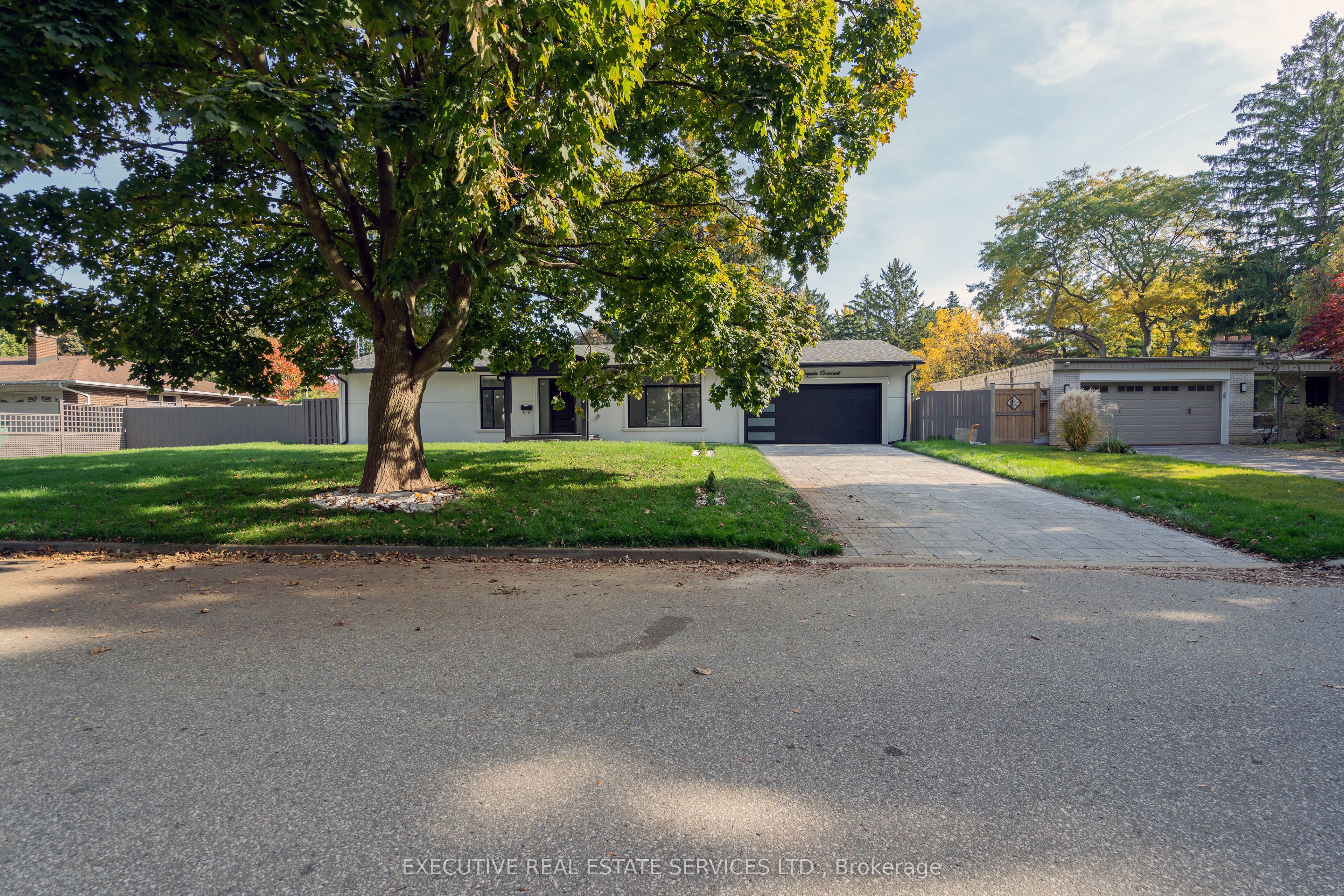 646 Sequin Crescent Property Photo 2