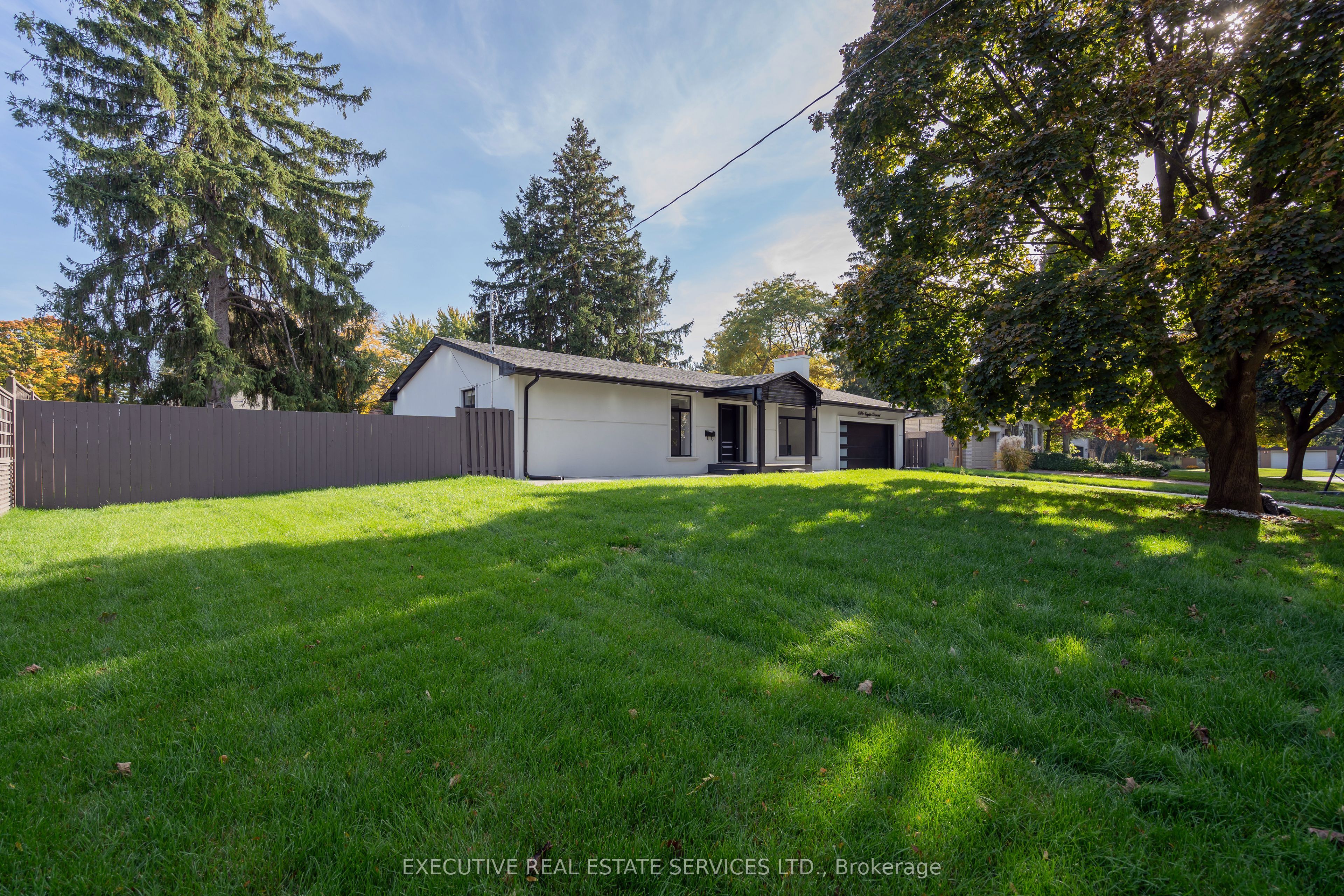 646 Sequin Crescent Property Photo 4