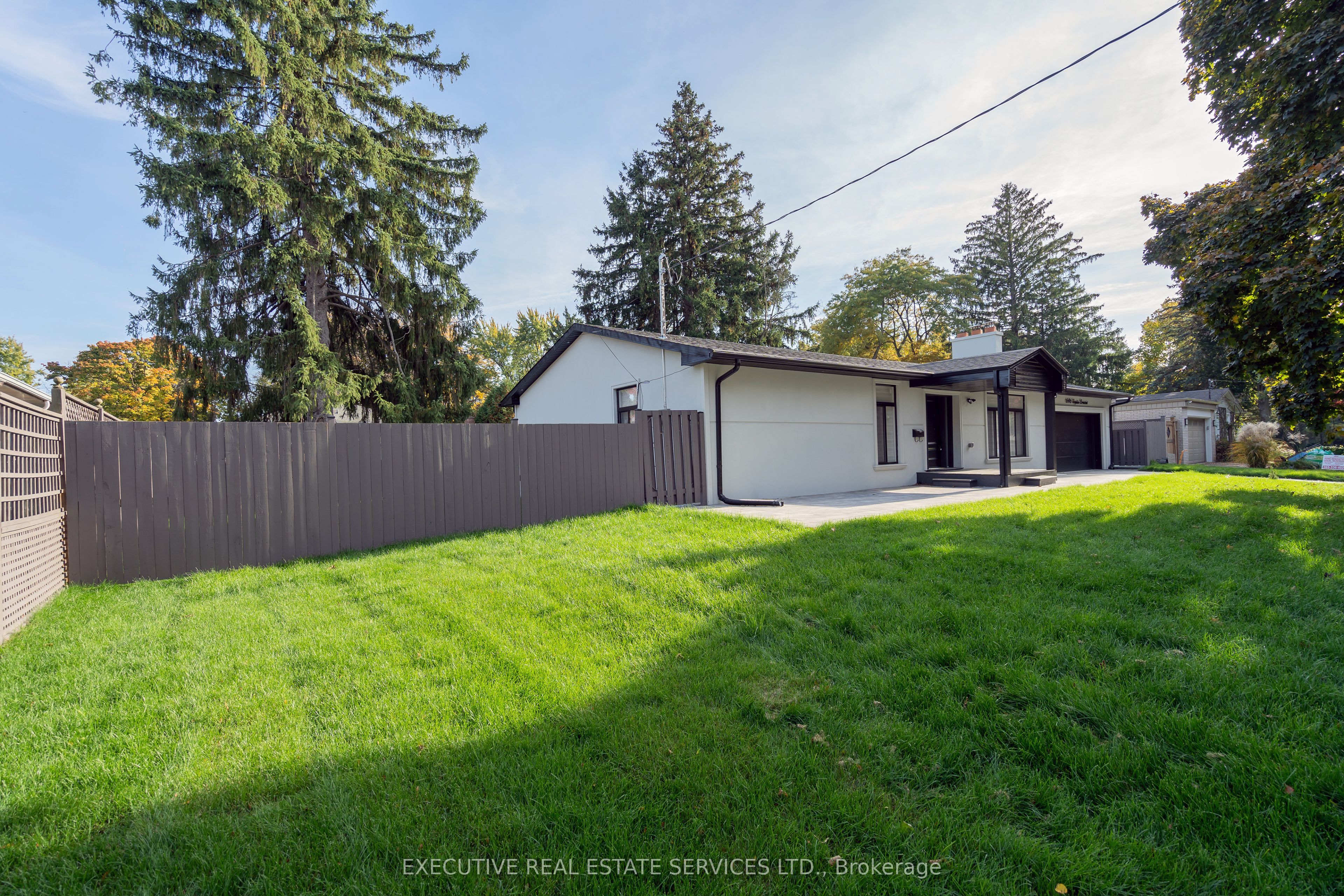 646 Sequin Crescent Property Photo 5