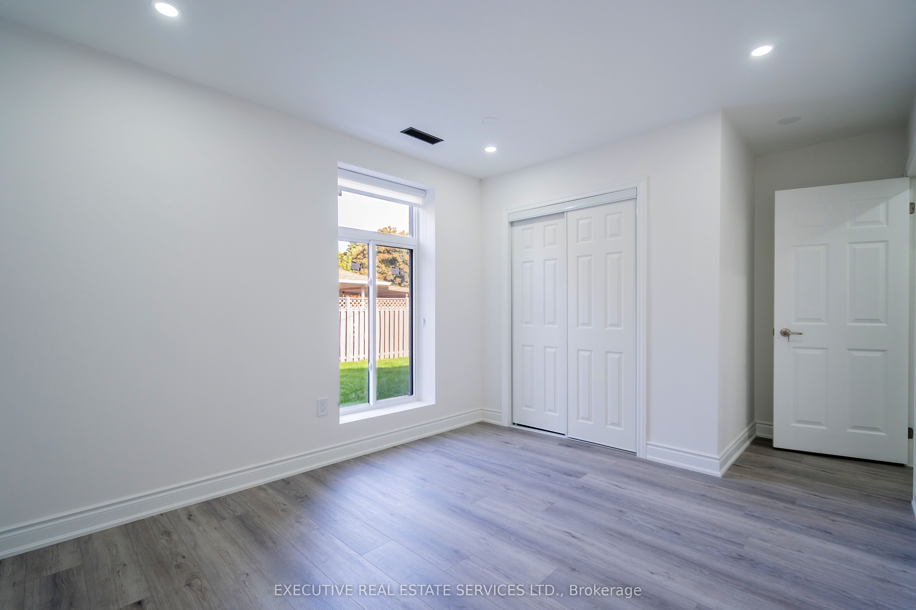 646 Sequin Crescent Property Photo 25