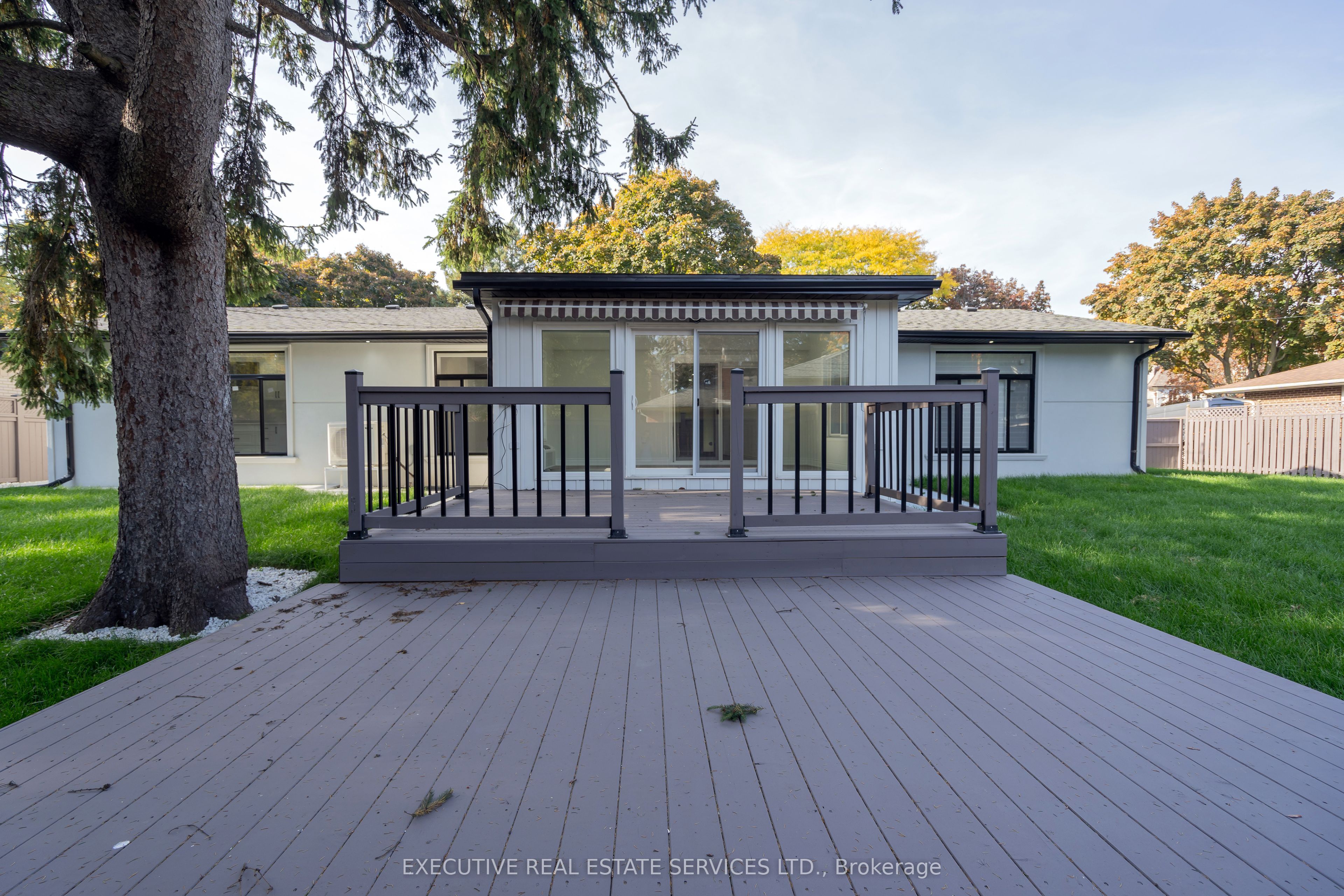 646 Sequin Crescent Property Photo 29