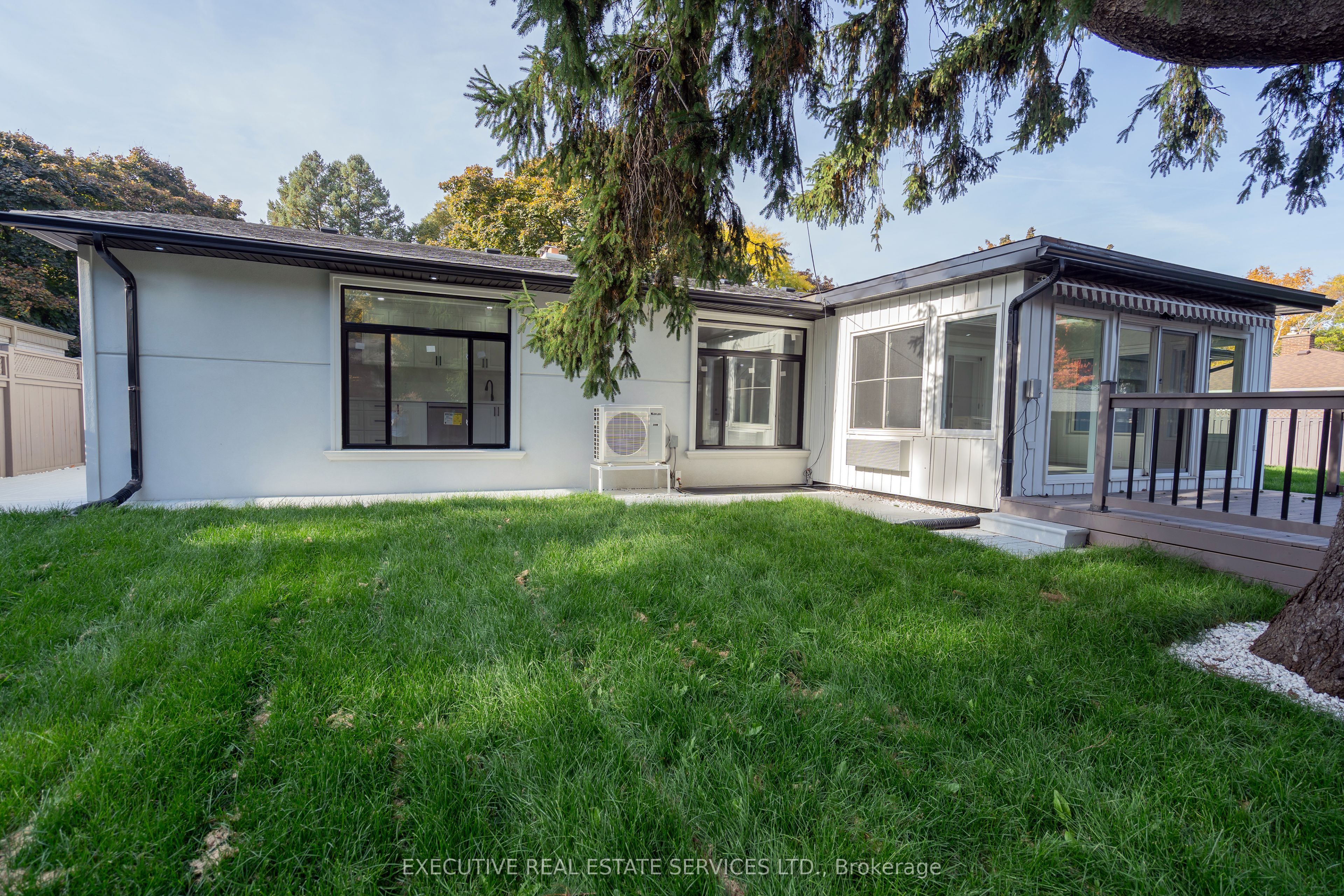 646 Sequin Crescent Property Photo 34