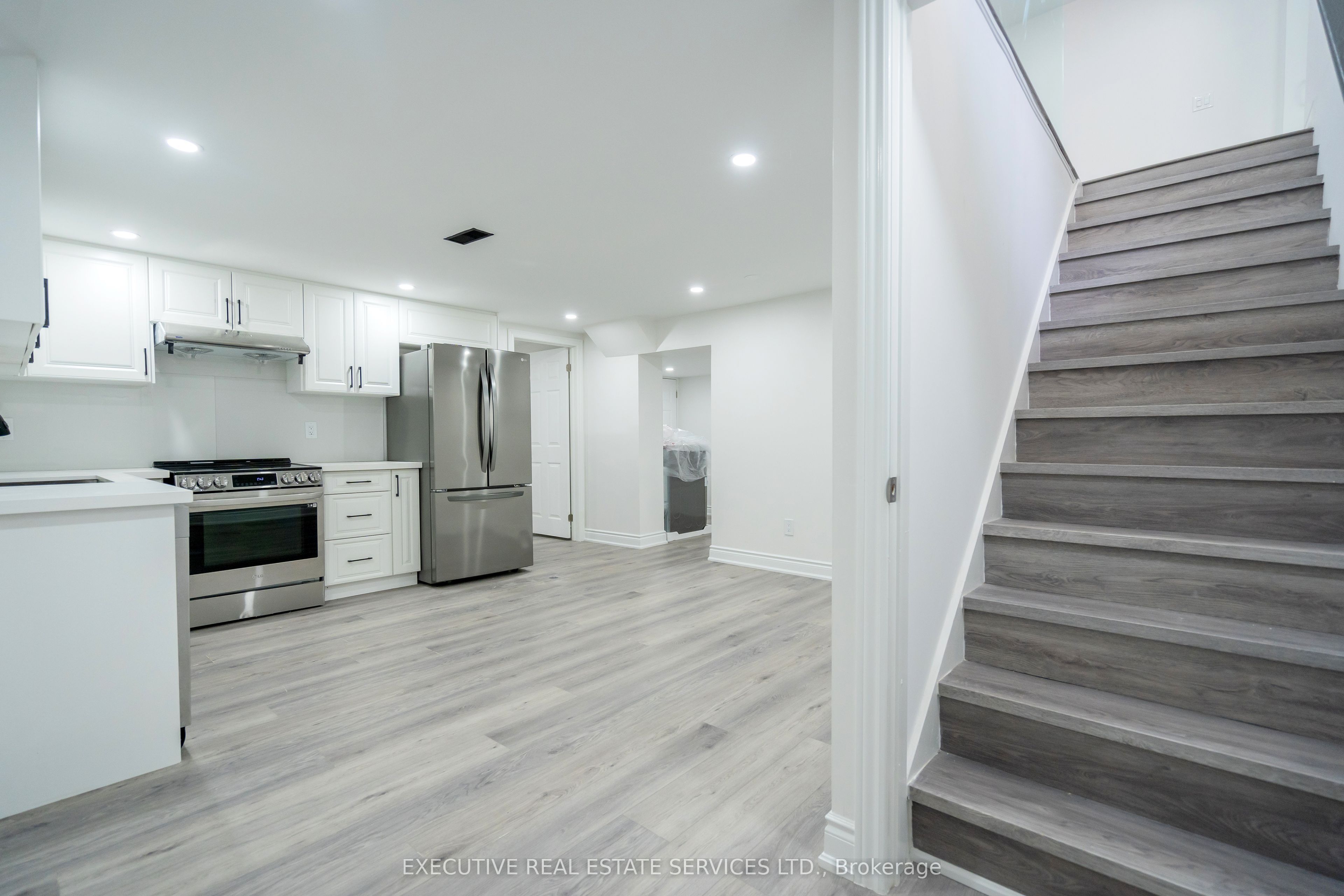 646 Sequin Crescent Property Photo 38