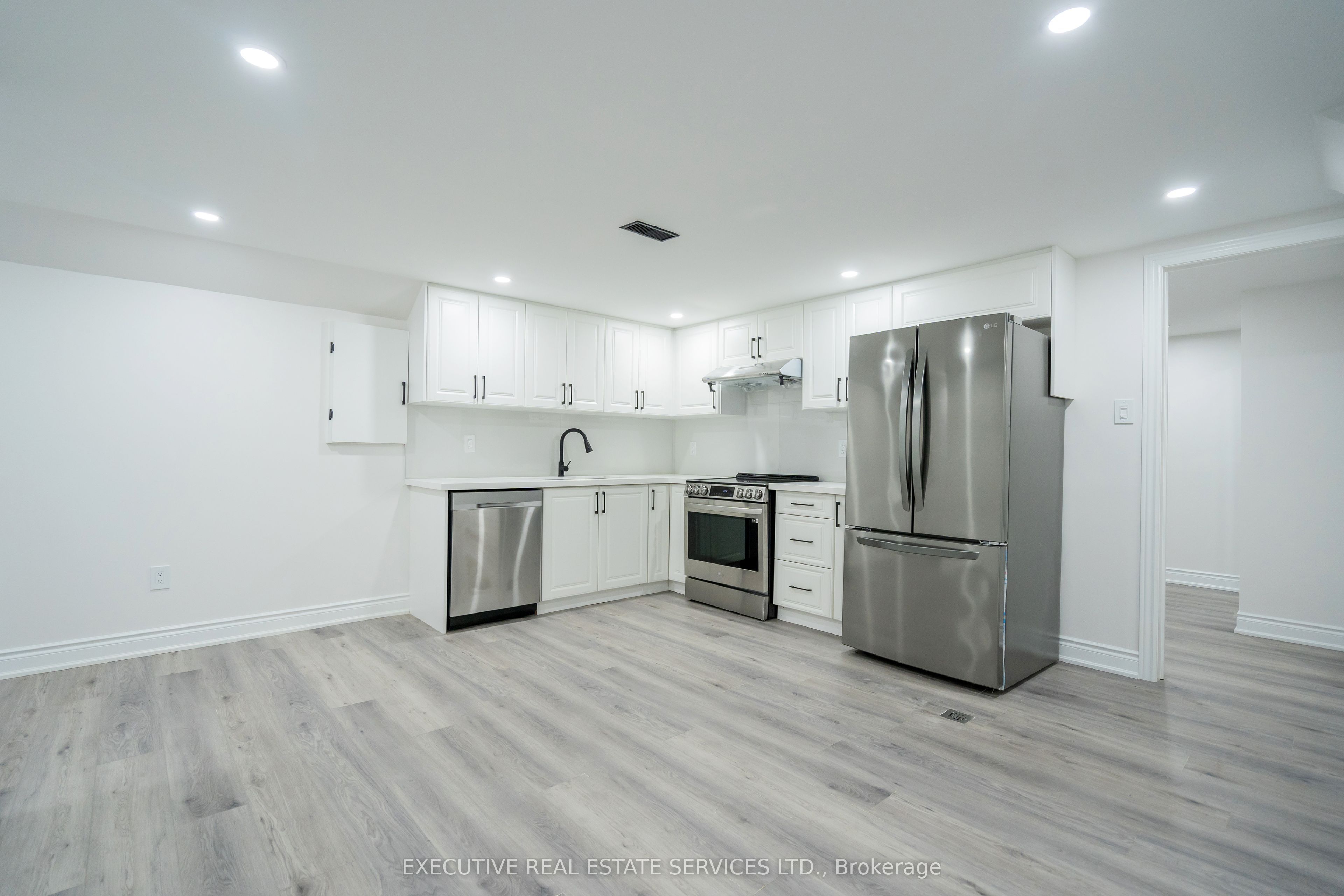 646 Sequin Crescent Property Photo 39