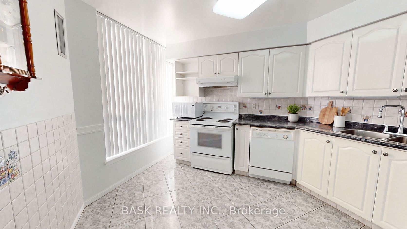 12 Laurelcrest Street 907 Property Photo 13
