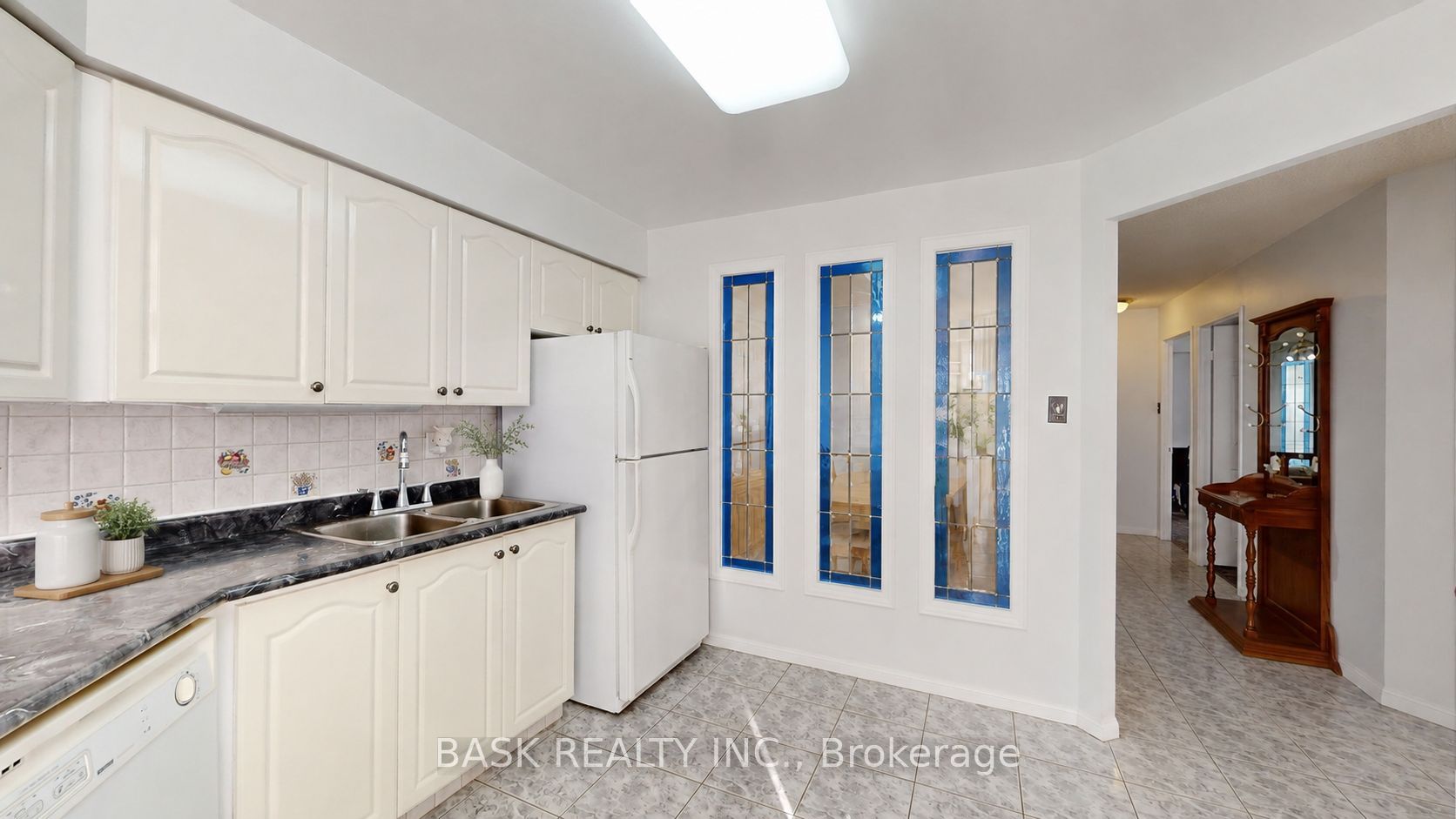 12 Laurelcrest Street 907 Property Photo 15