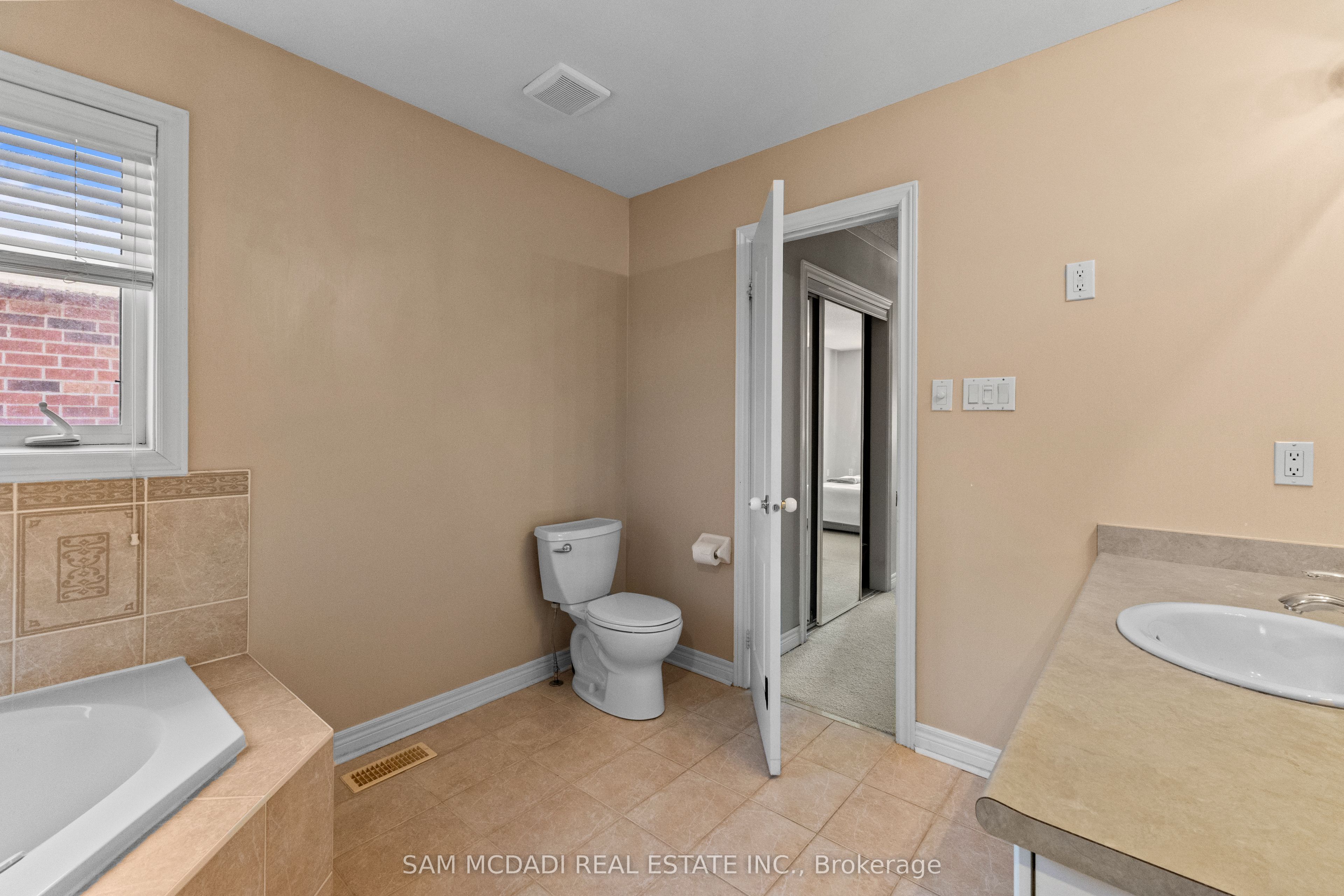 2476 Palmerston Road Property Photo 24