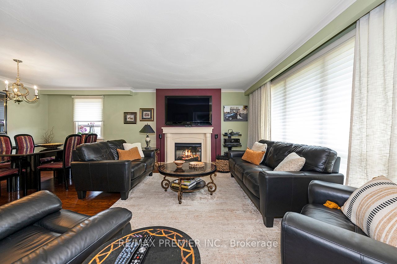 2894 Weston Road Property Photo 5