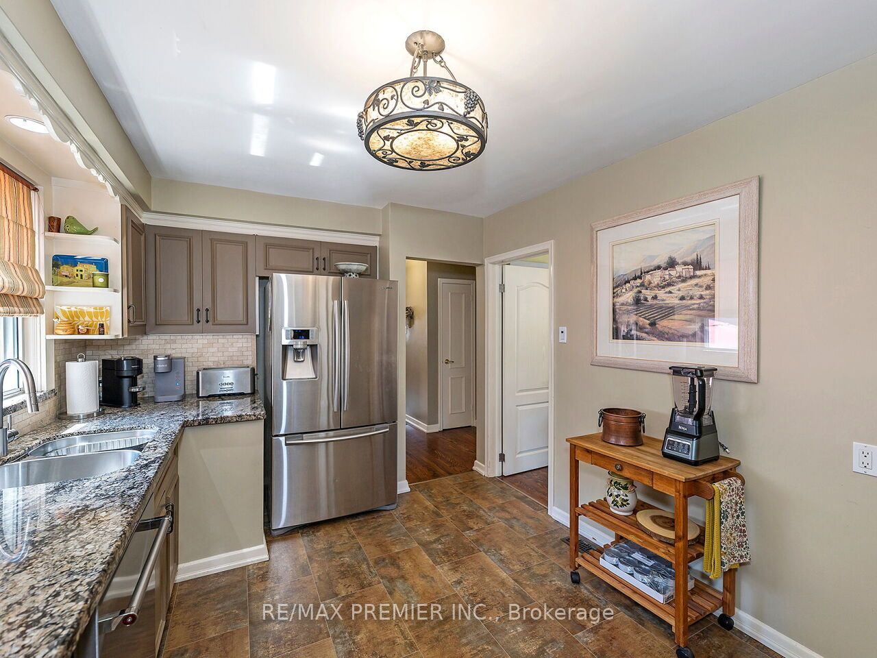 2894 Weston Road Property Photo 11