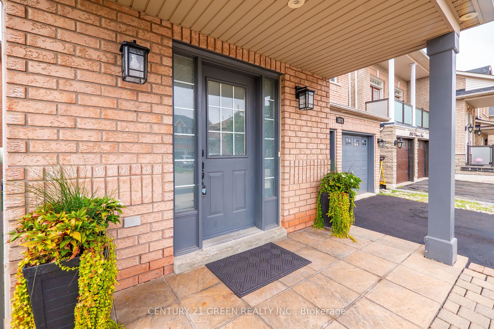 3873 Brinwood Gate Property Photo 4
