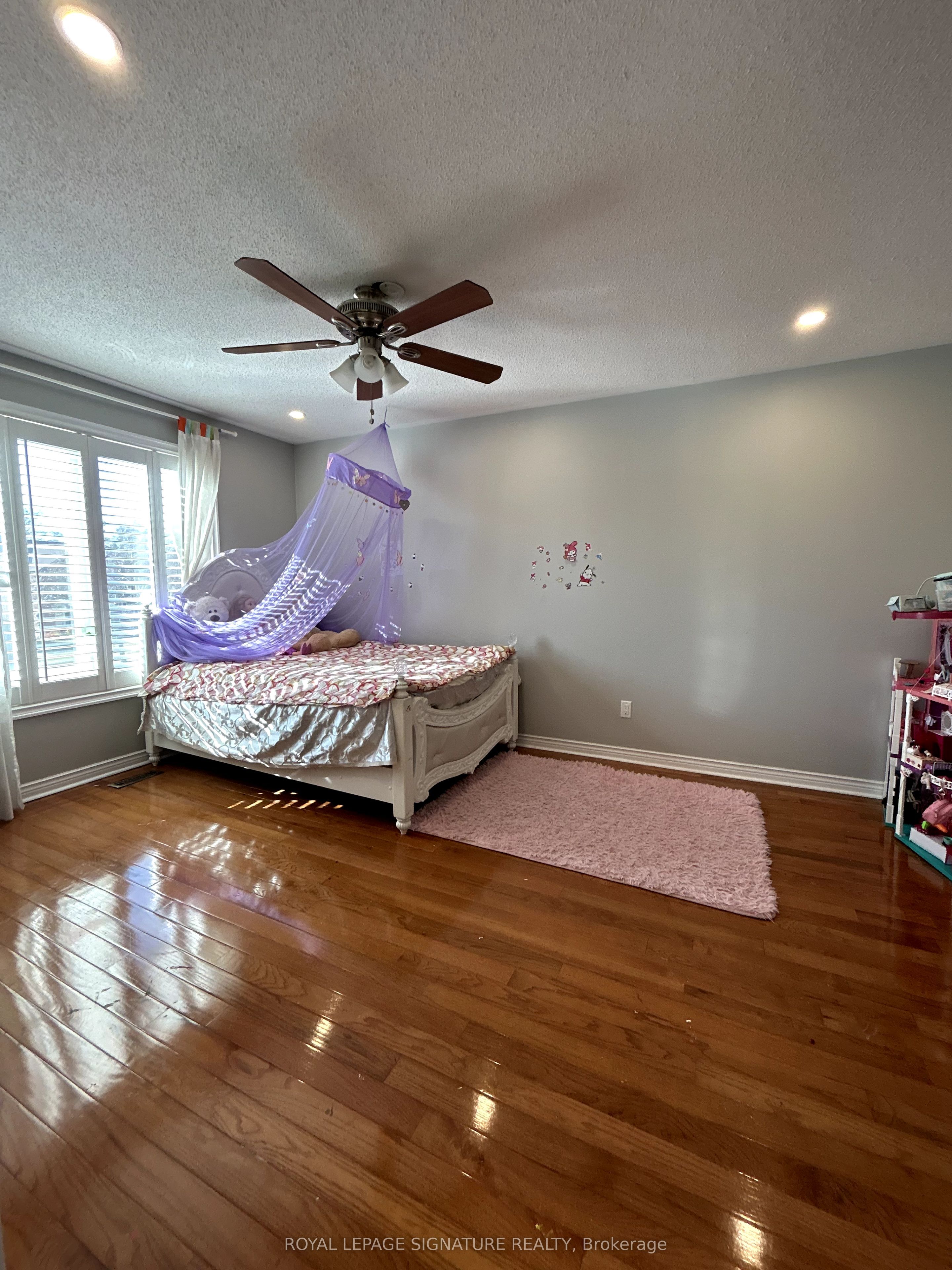 2951 Kingsway Drive Upper Property Photo 19