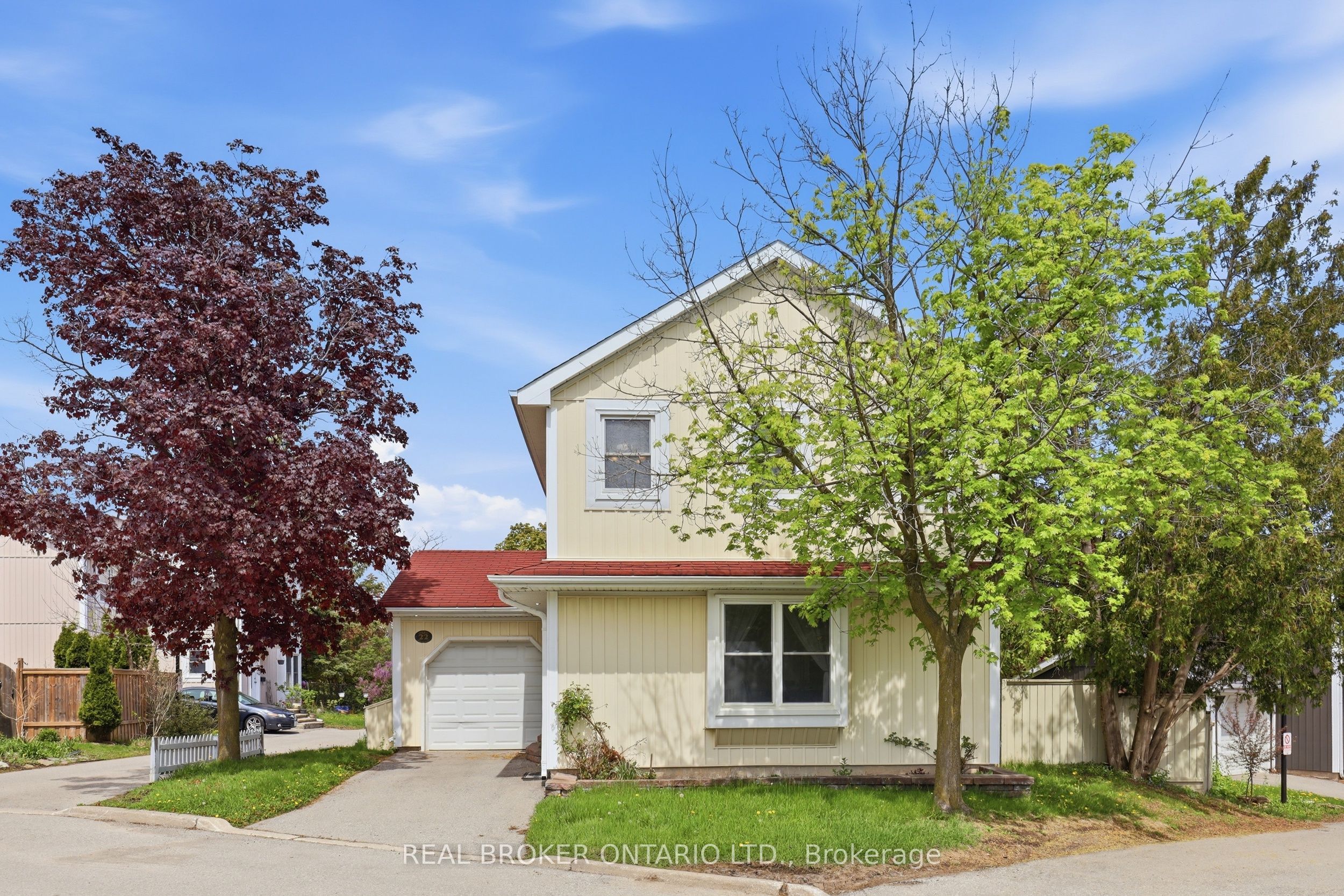 22 Bent Oak Circle