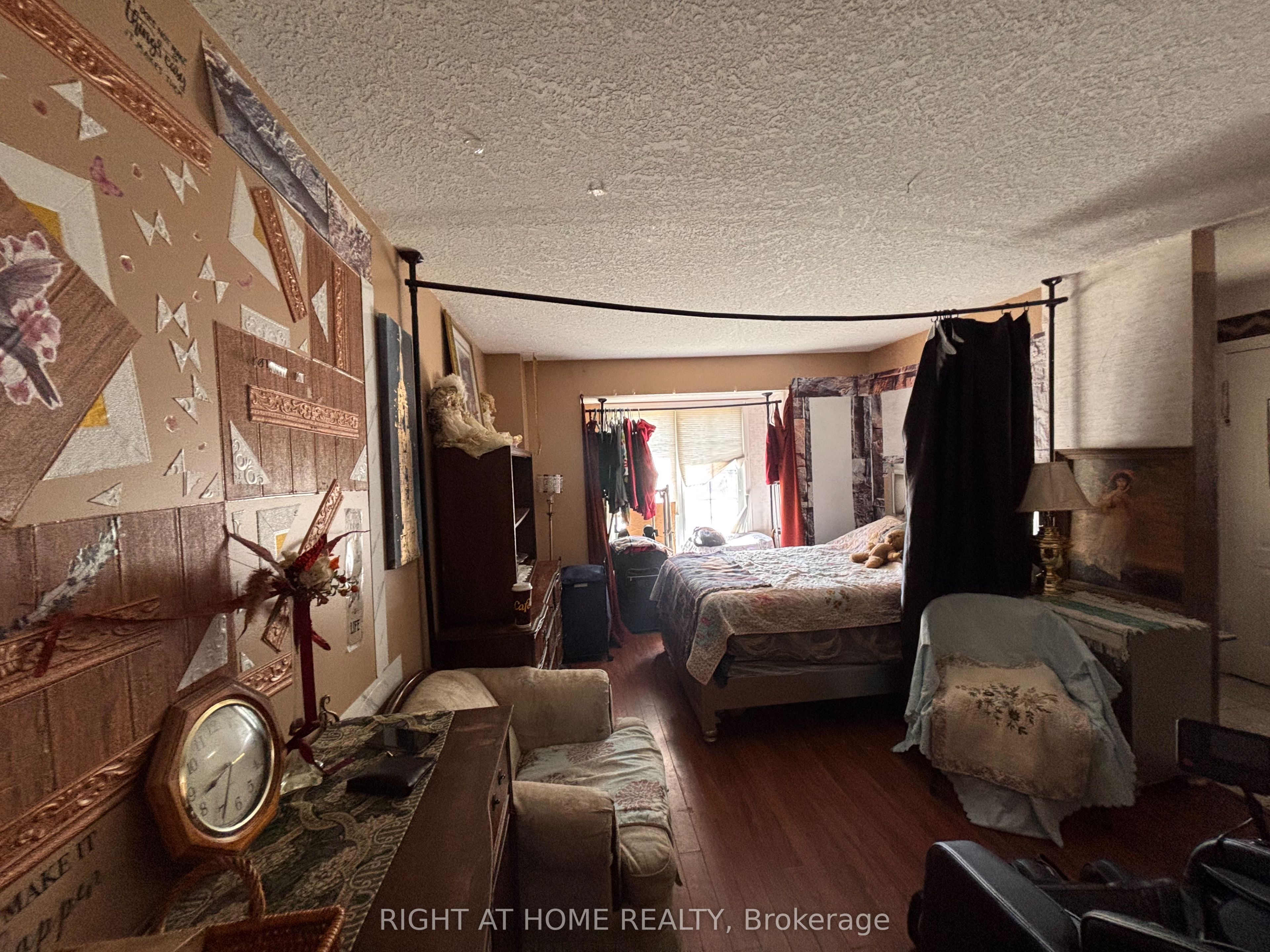 1 Montgomery Boulevard Property Photo 8