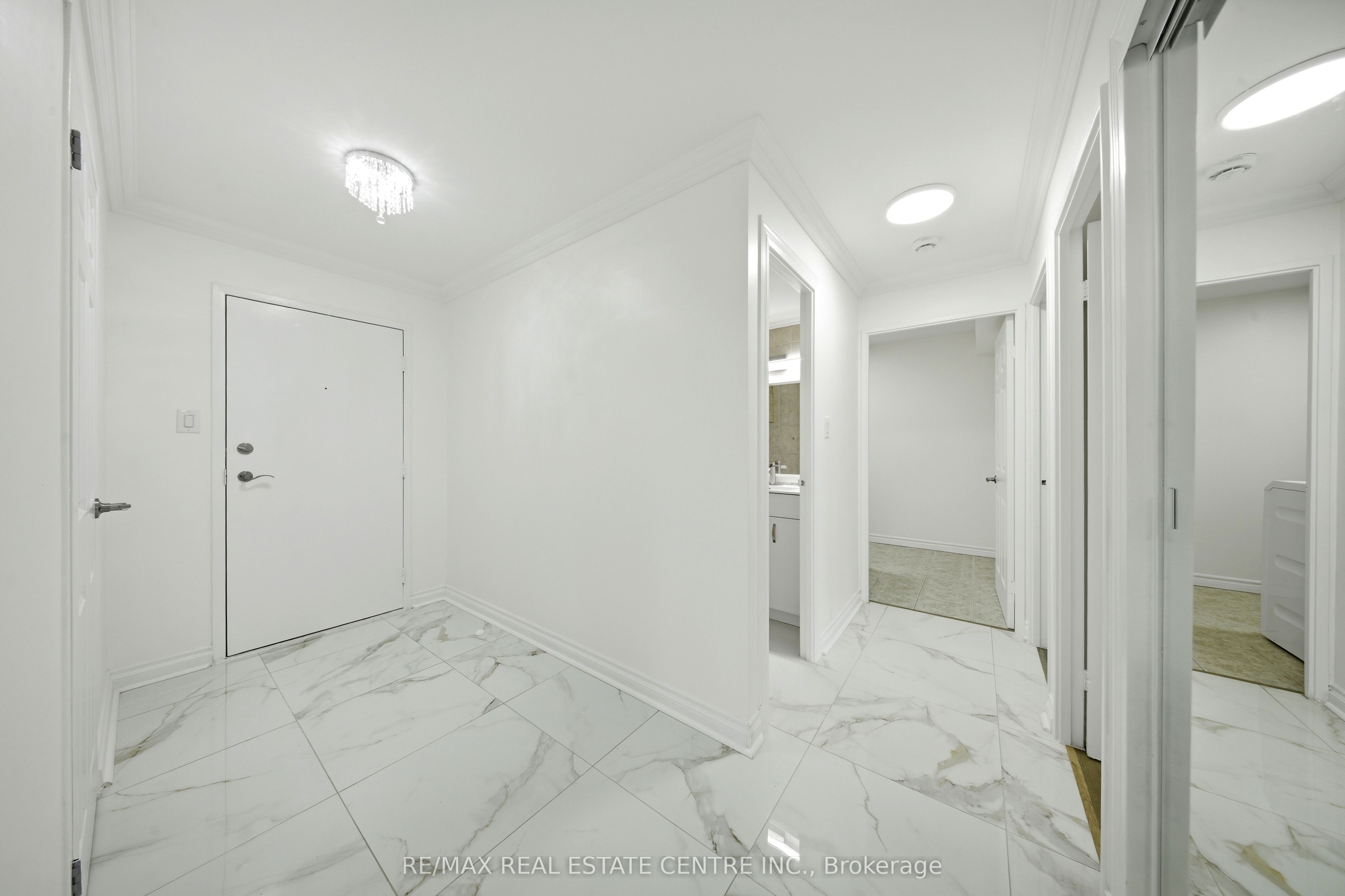 1300 Mississauga Valley Boulevard 511 Property Photo 5