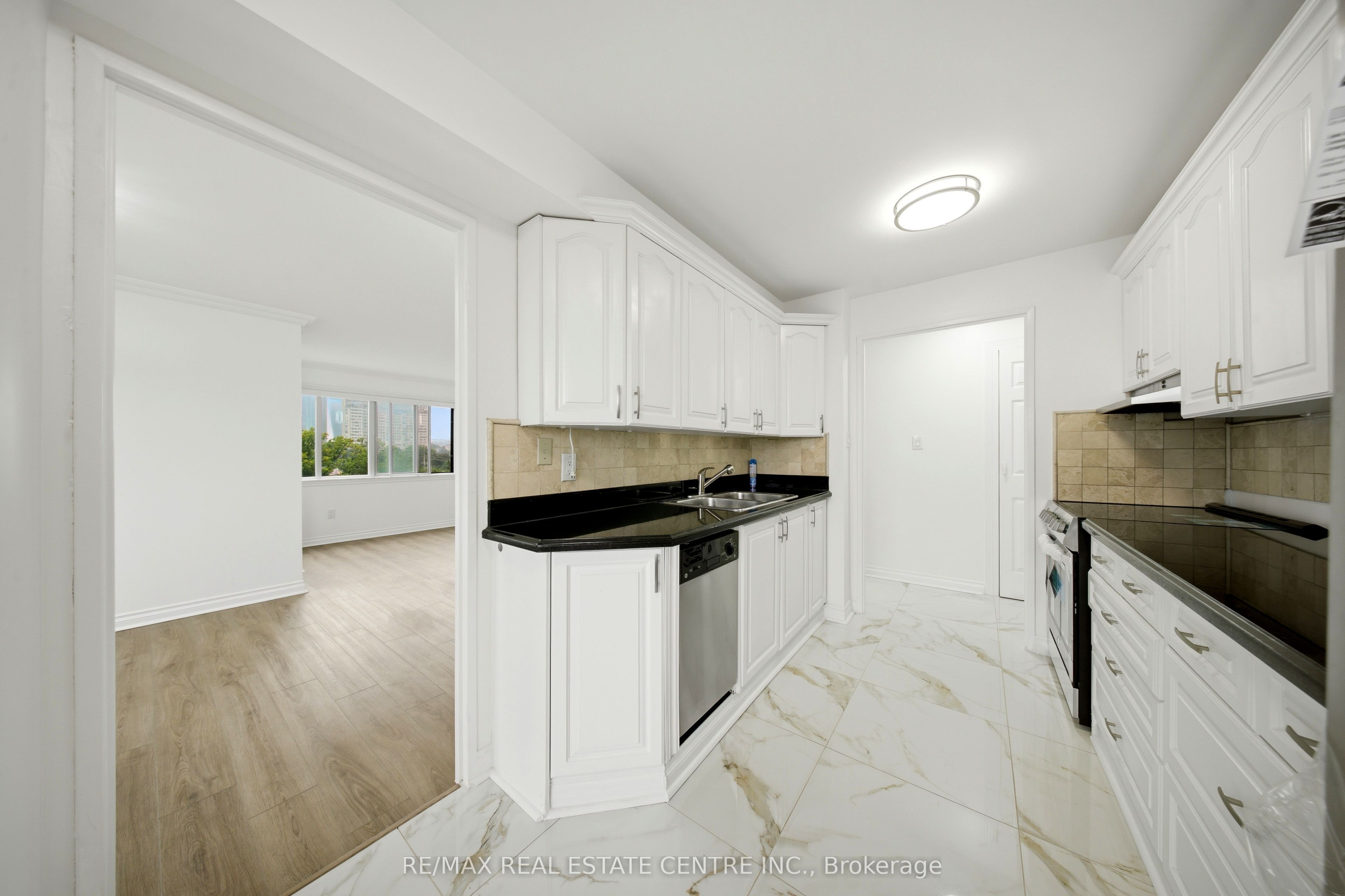 1300 Mississauga Valley Boulevard 511 Property Photo 10