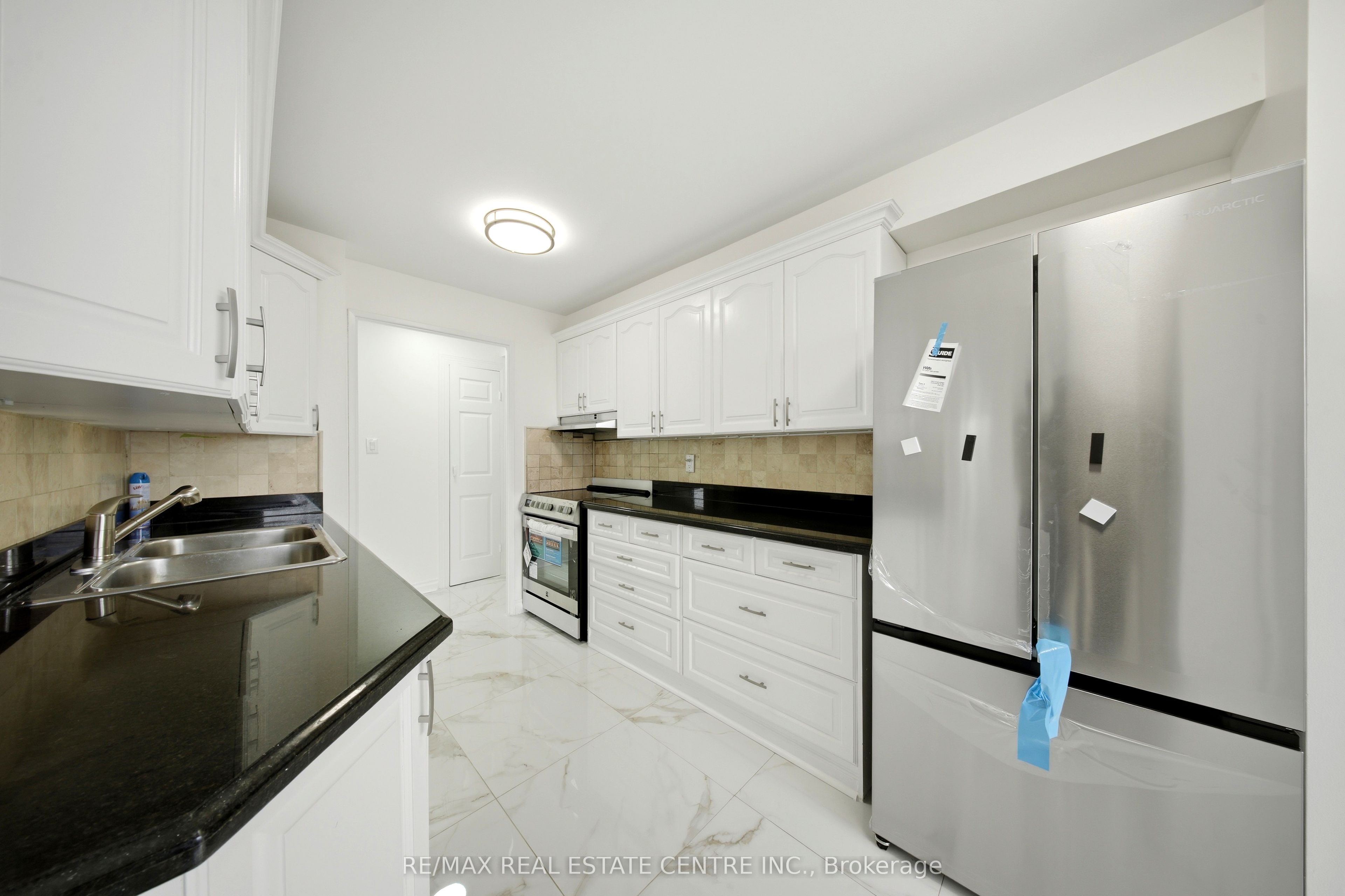 1300 Mississauga Valley Boulevard 511 Property Photo 11