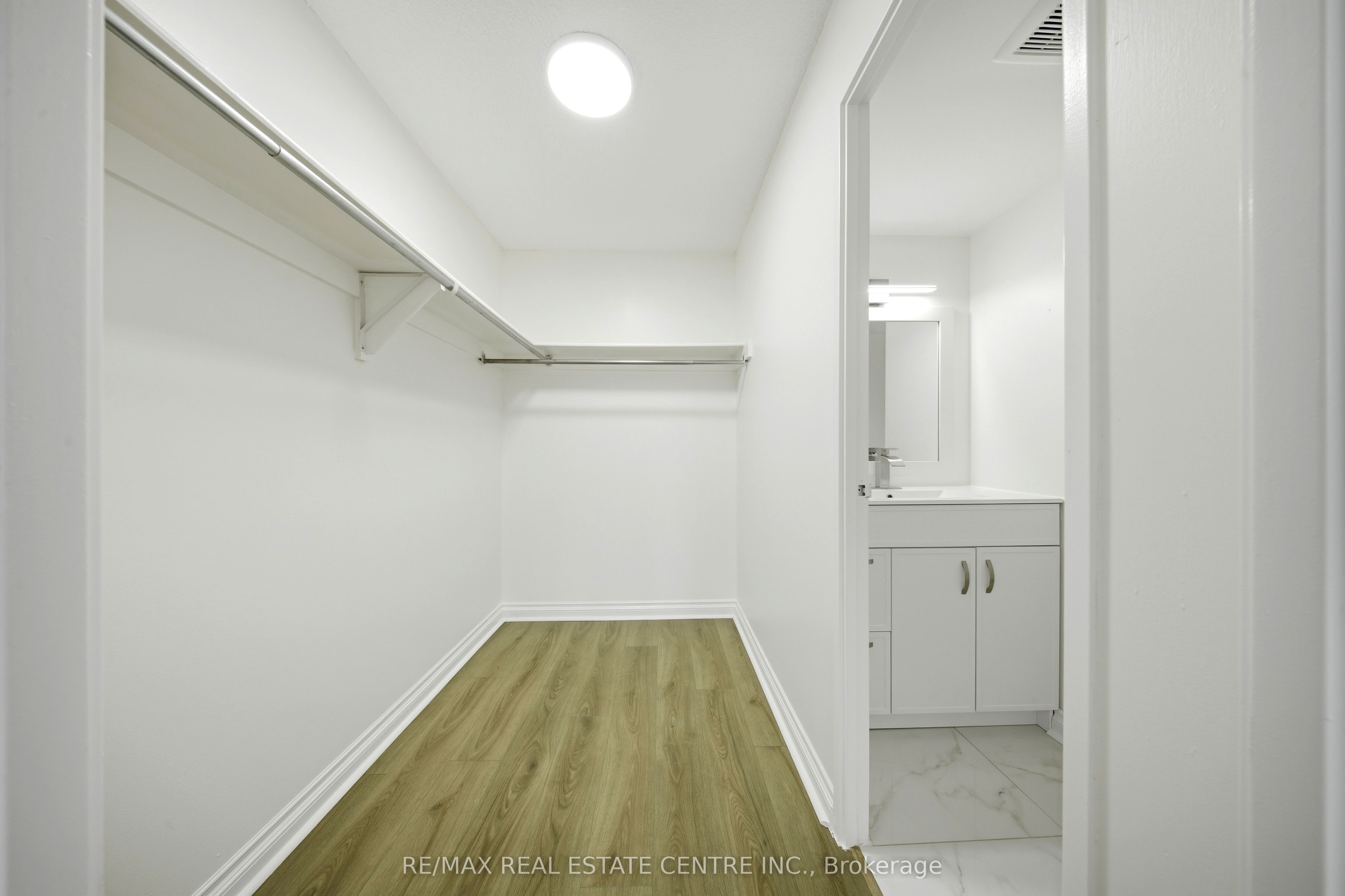 1300 Mississauga Valley Boulevard 511 Property Photo 14