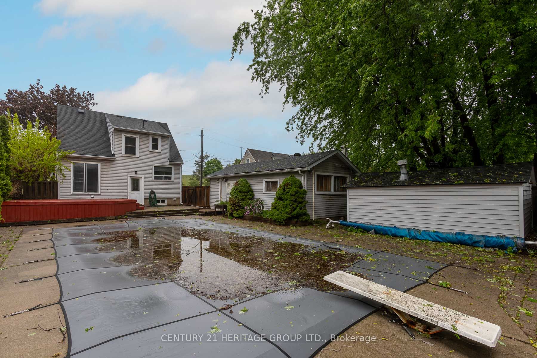 2232 Queensway Drive Property Photo 21