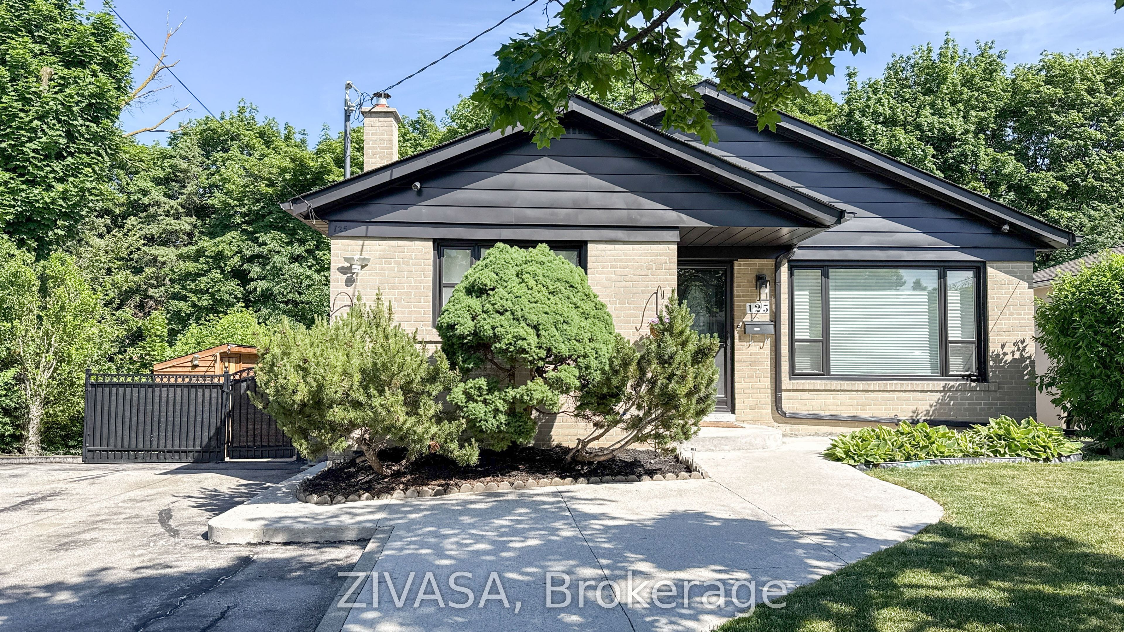 125 Jeffcoat Drive