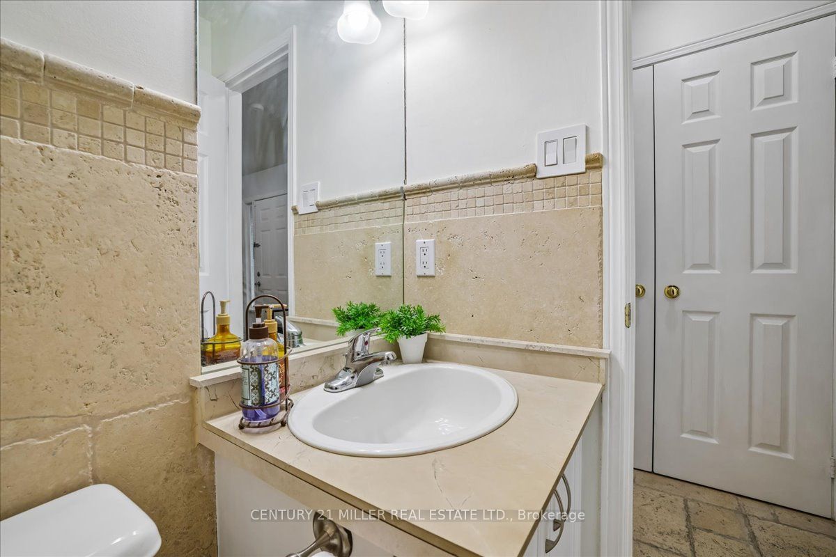 2120 Sixth Line Property Photo 14