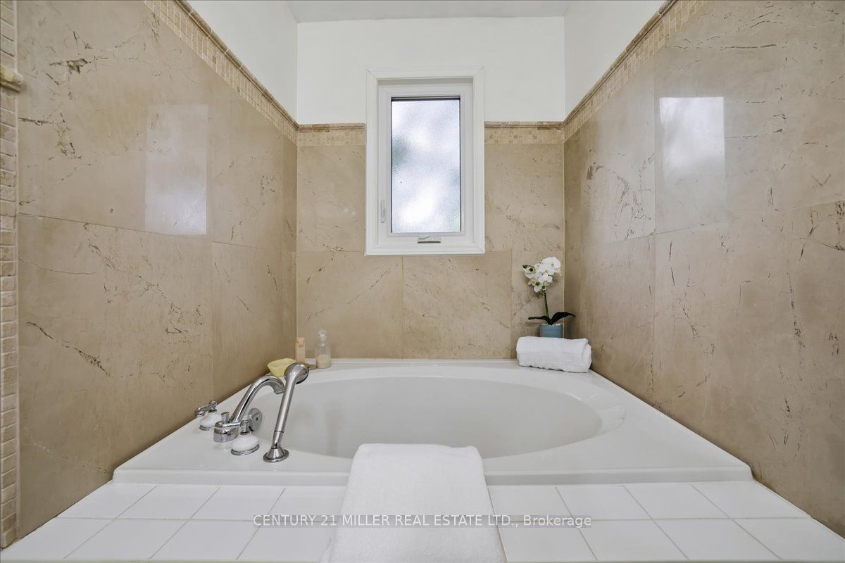 2120 Sixth Line Property Photo 20