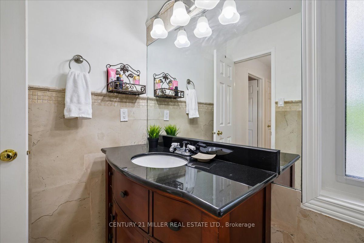 2120 Sixth Line Property Photo 24